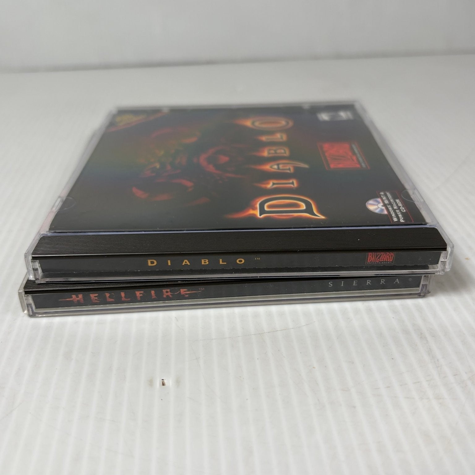 Diablo with Hellfire Expansion Pack PC Video Game Blizzard Sierra Classic RPG