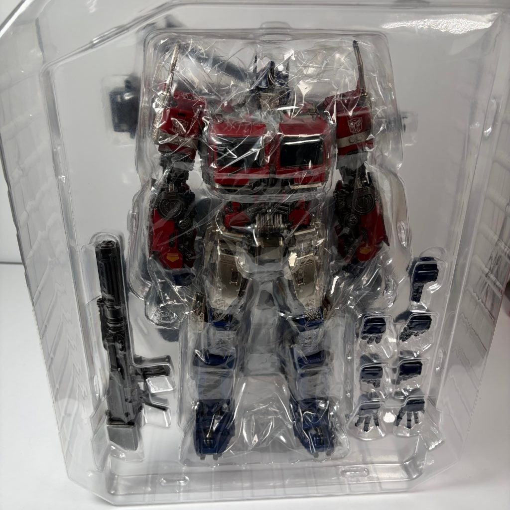 threezero Transformers Bumblebee Optimus Prime DLX Scale Collectible Figure