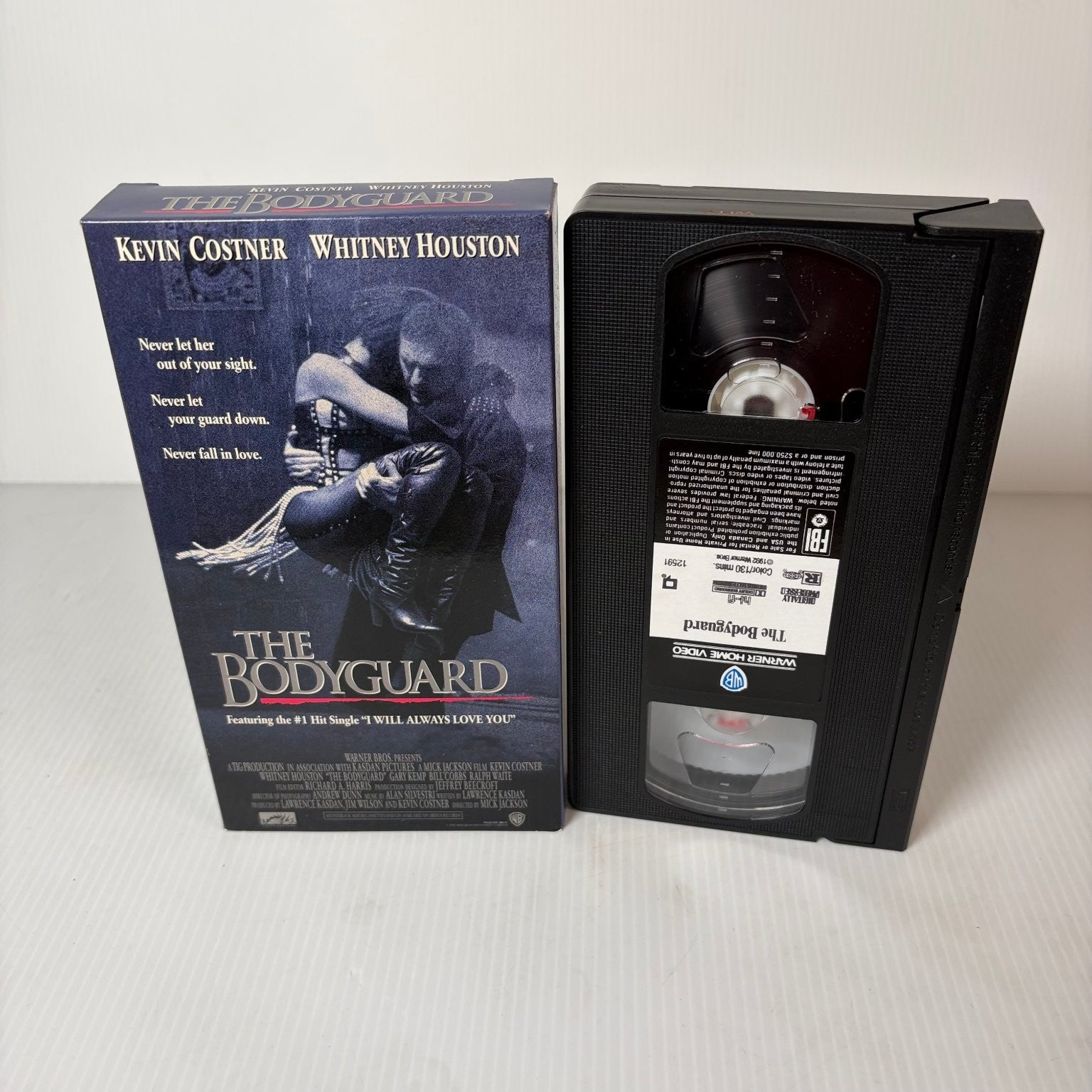 The Bodyguard VHS 1992 Romantic Thriller Drama Whitney Houston Warner