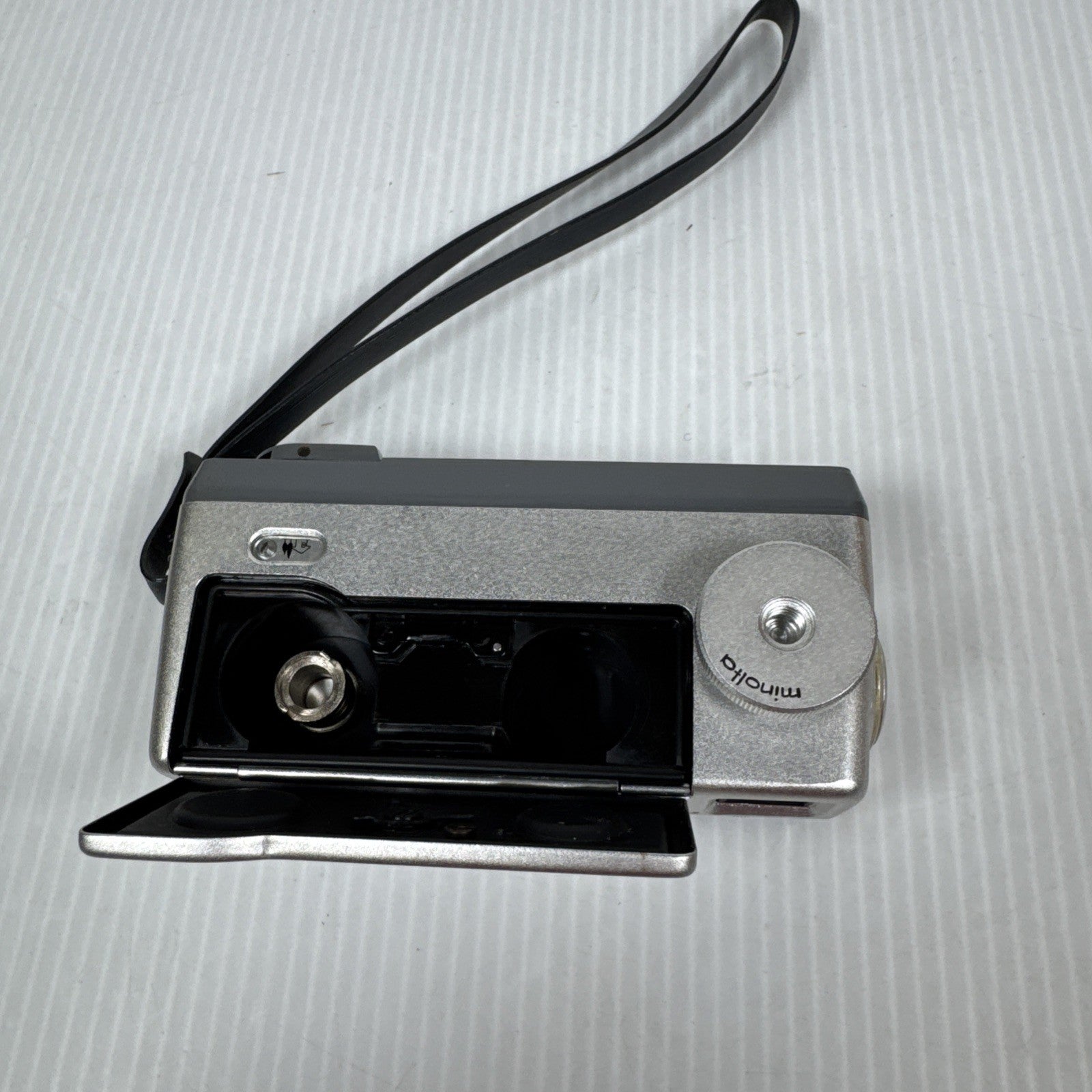 MINOLTA 16 E E II SUBMINIATURE Vintage Camera Untested