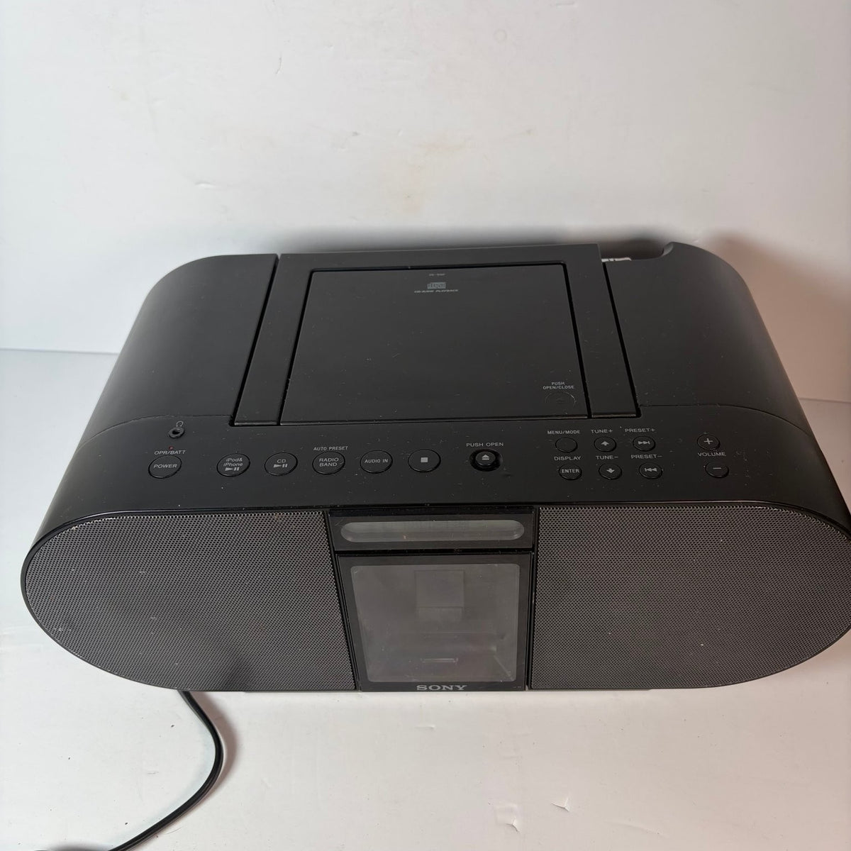 Sony ZS-S4IP Portable Stereo CD iPod Player Mega Bass Audio In Black Compact