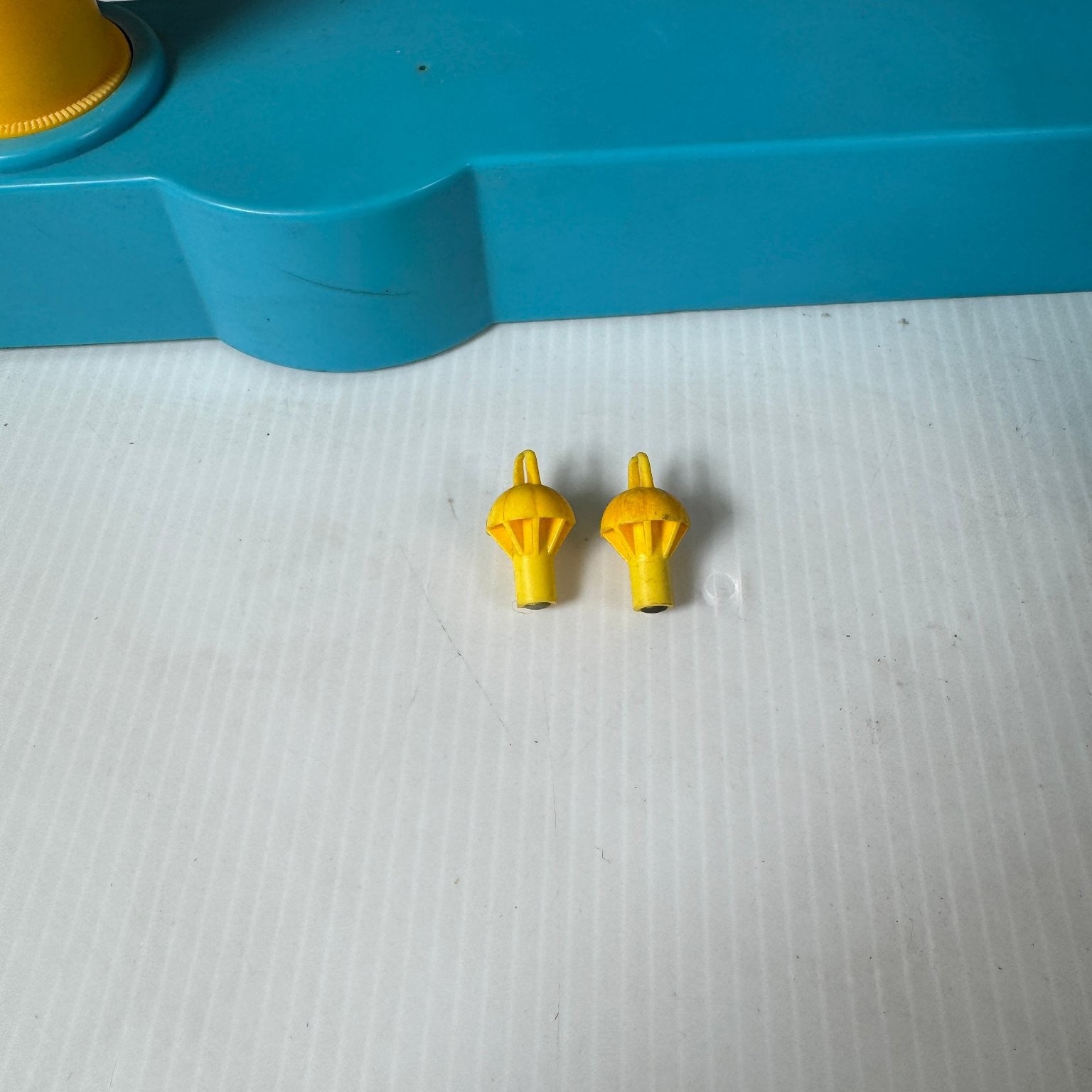 Vintage Chutes Away Gabriel Air-Rescue Target Game Board Game 1977 (2 Chutes)