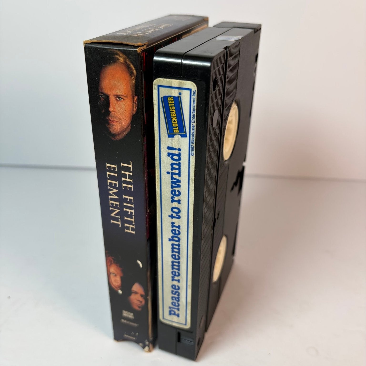 Bruce Willis The Fifth Element VHS 1997 Sci-Fi Action Columbia TriStar