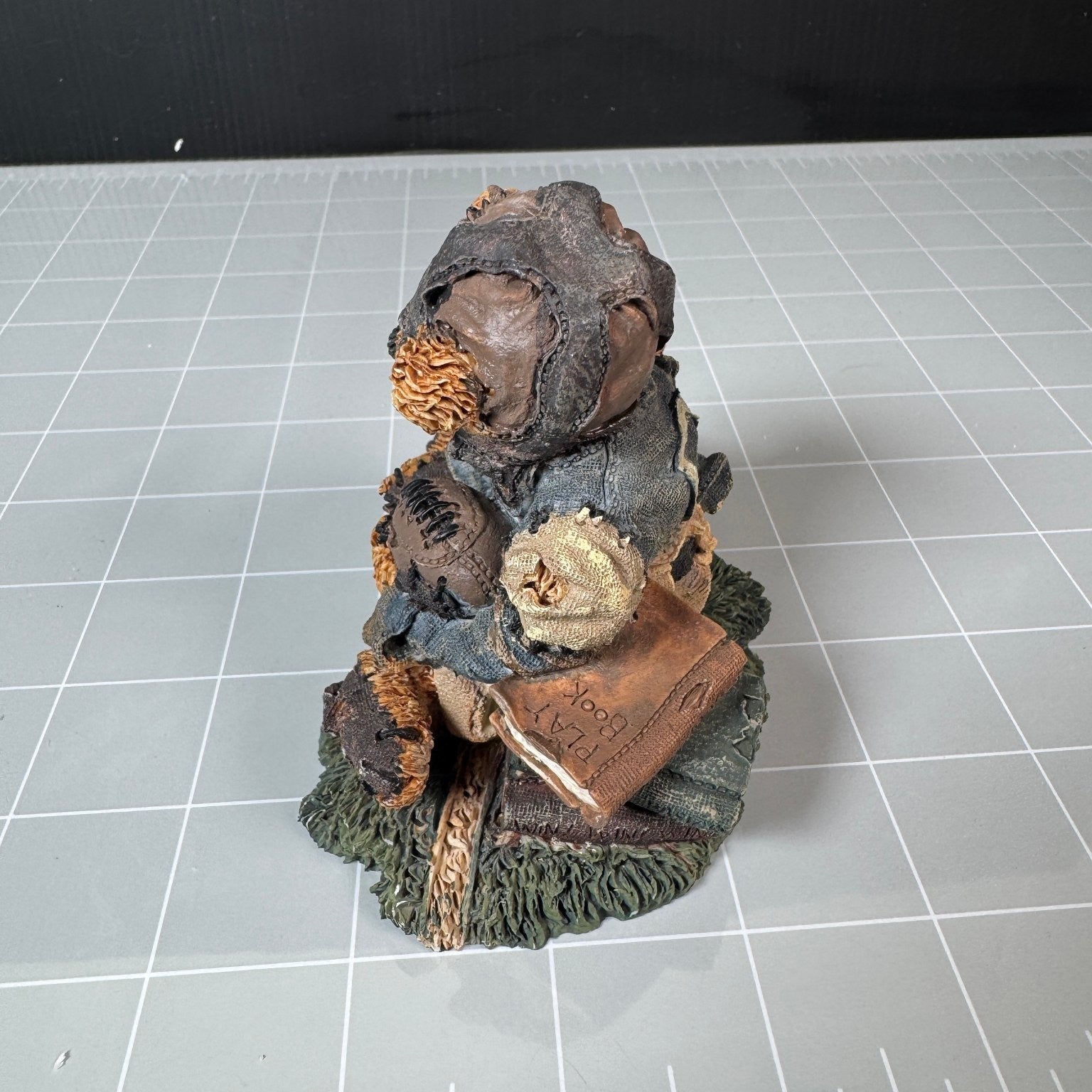 Knute & the Gridiron Boyds Bears & Friends Statue 1994 Limited Edition