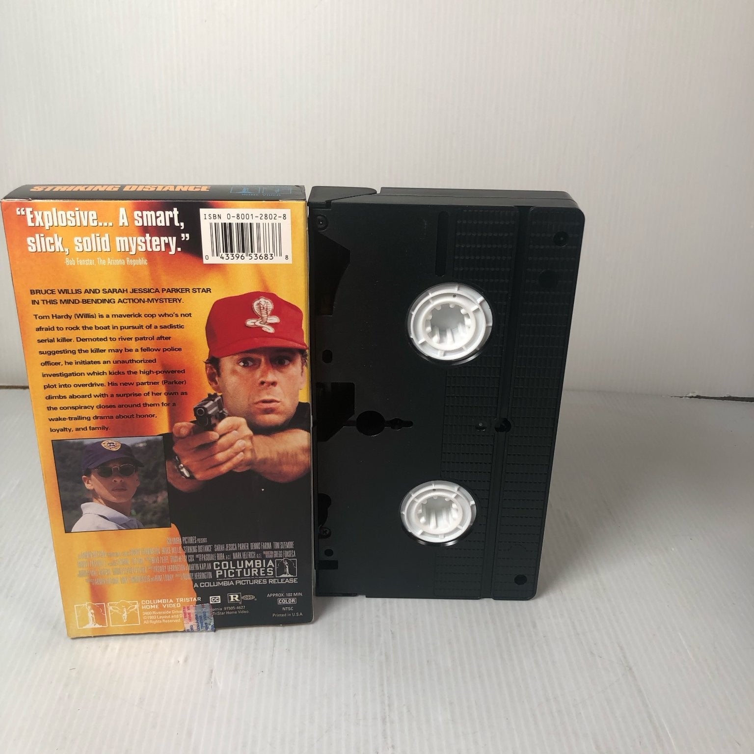 Striking Distance VHS 1993 Action Mystery Bruce Willis Columbia TriStar