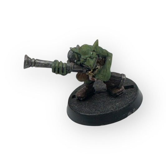 Warhammer 40K Rogue Trader Gretchin Armed with a Blunderbuss 1 Painted Figure