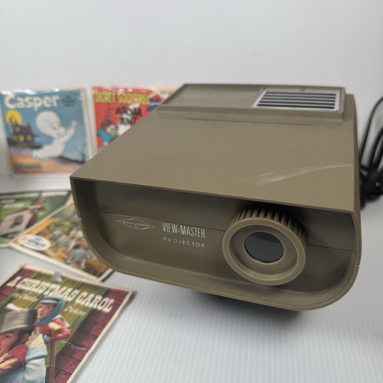 2 View Master Projector Lot with 13 Reels Casper Secret Squirrel +More Read Desc