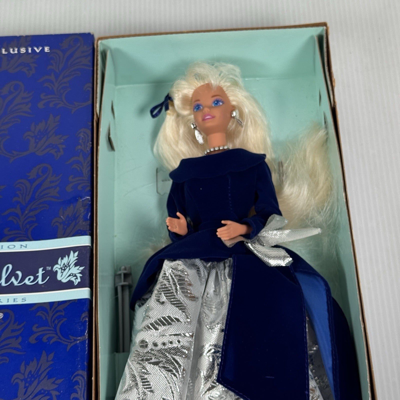 WINTER VELVET Barbie Doll Blonde Avon Special Edition Mattel 1995