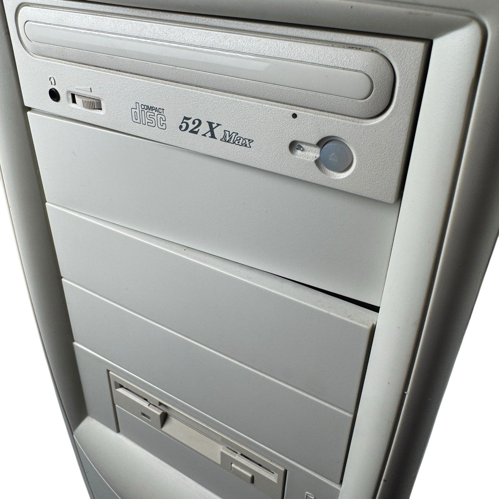 Vintage TRA Computer Pentium 4 Windows XP Desktop Tower Pennsylvania PC Builder