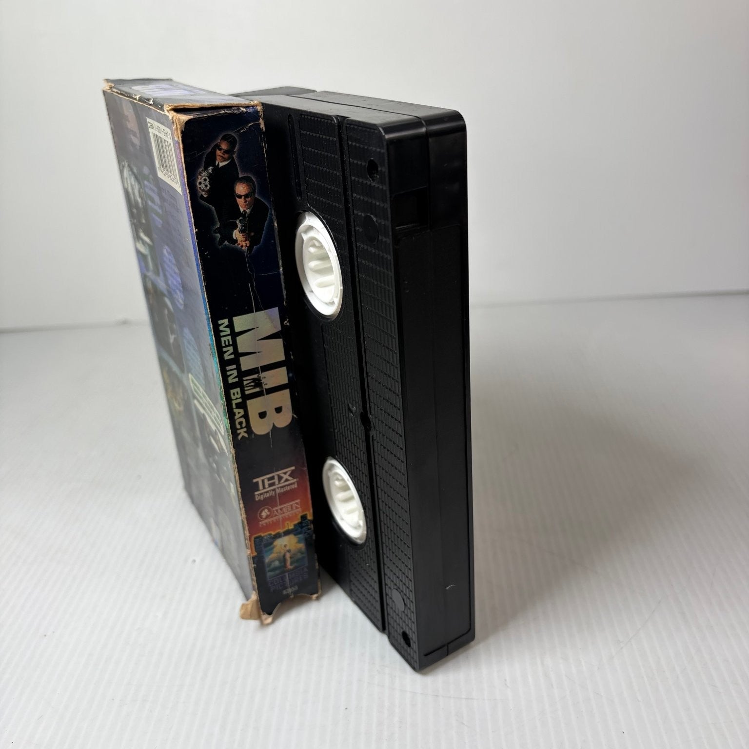 Men in Black MIB VHS 1997 Sci-Fi Action Comedy THX Columbia Pictures