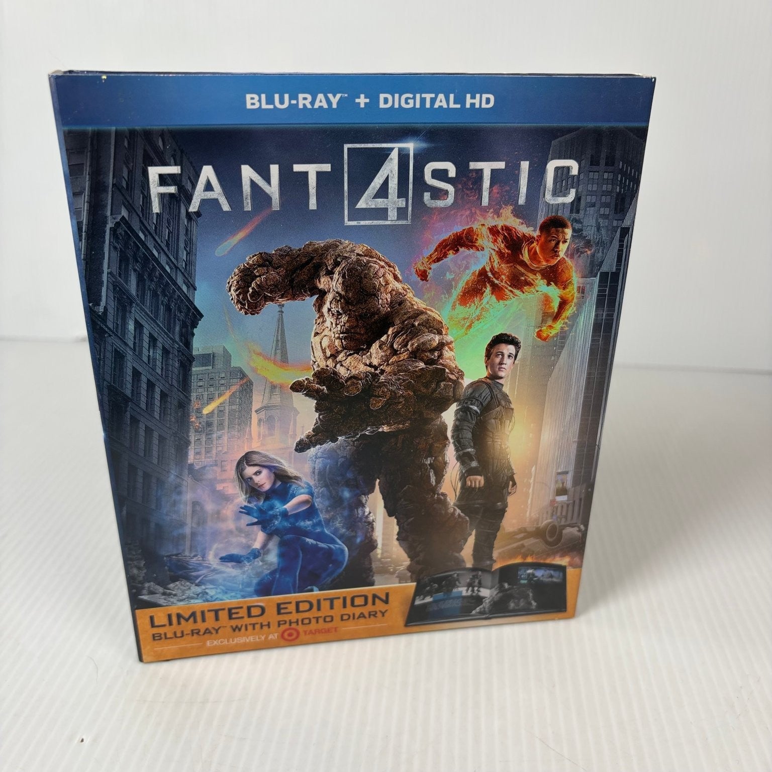 Fantastic Four Blu-ray 2015 Limited Edition Photo Diary Miles Teller Marvel