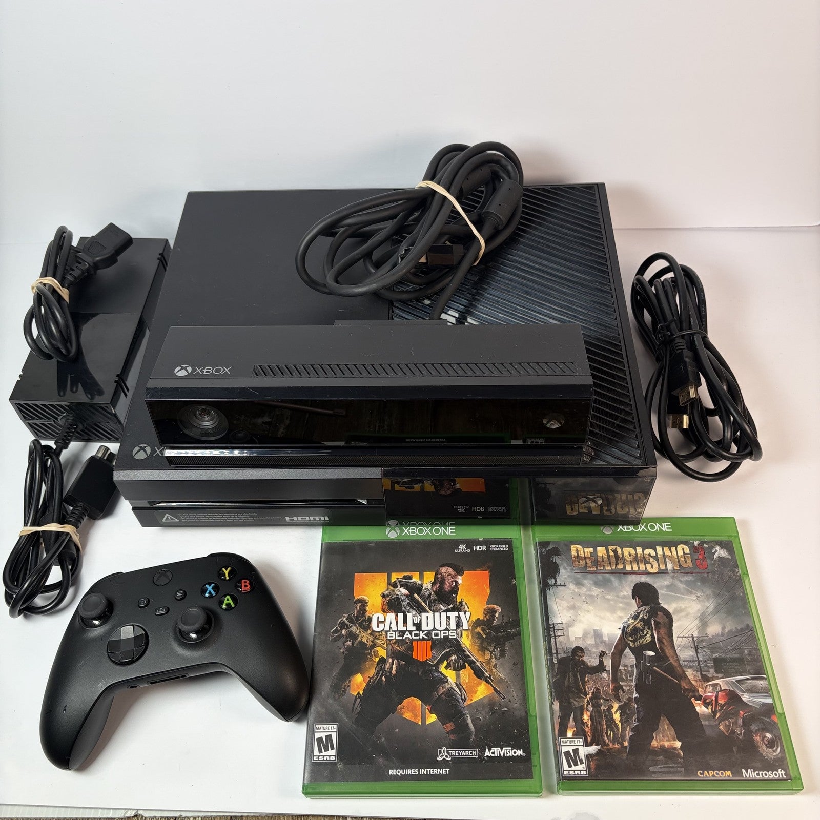 Xbox One Console 500GB Black with Kinect, Controller, 2 Games & Cables
