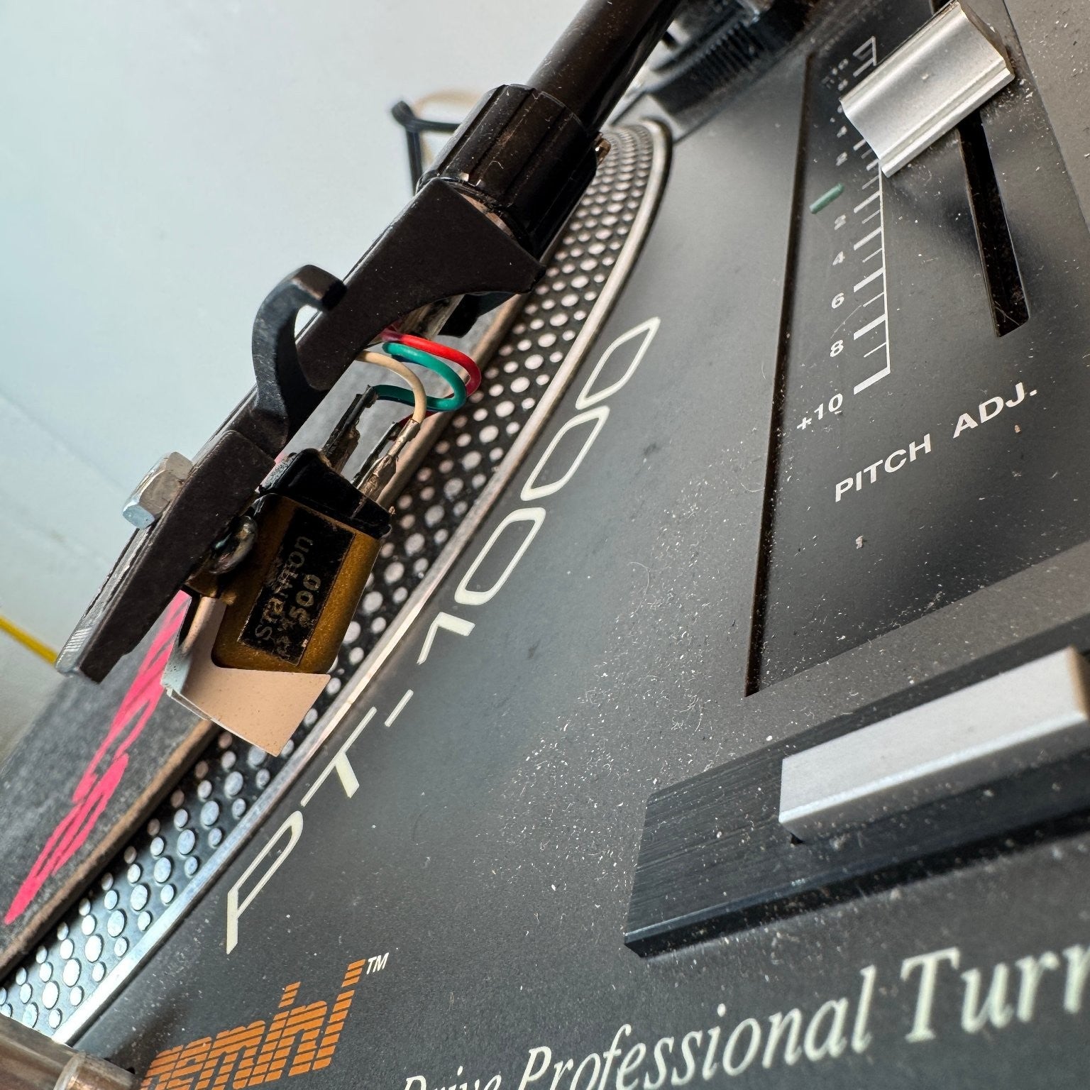 Gemini PT-1000 High-Torque Direct-Drive Professional Turntable