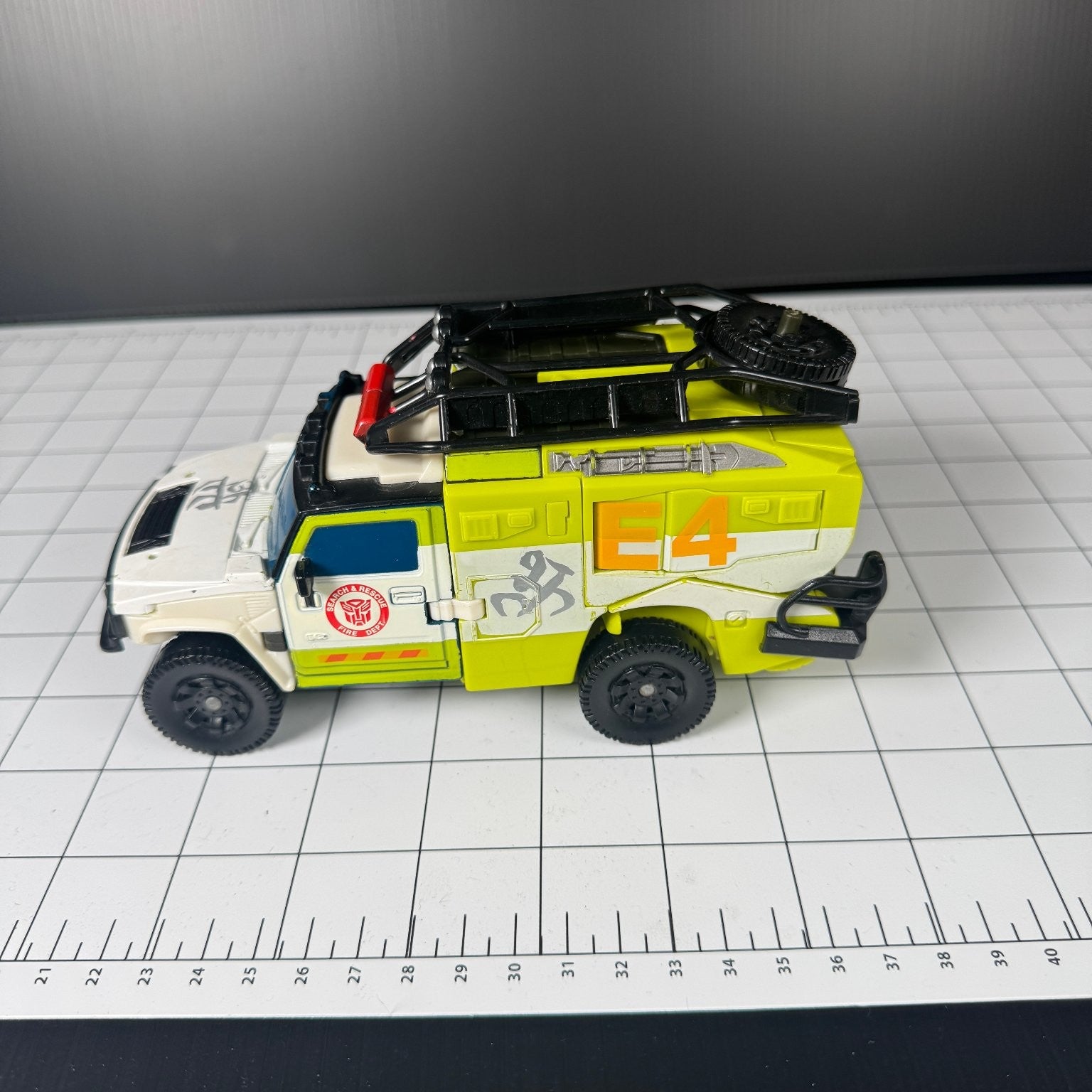 Transformers Dark of the Moon Voyager Class Ratchet Target Exclusive Incomplete