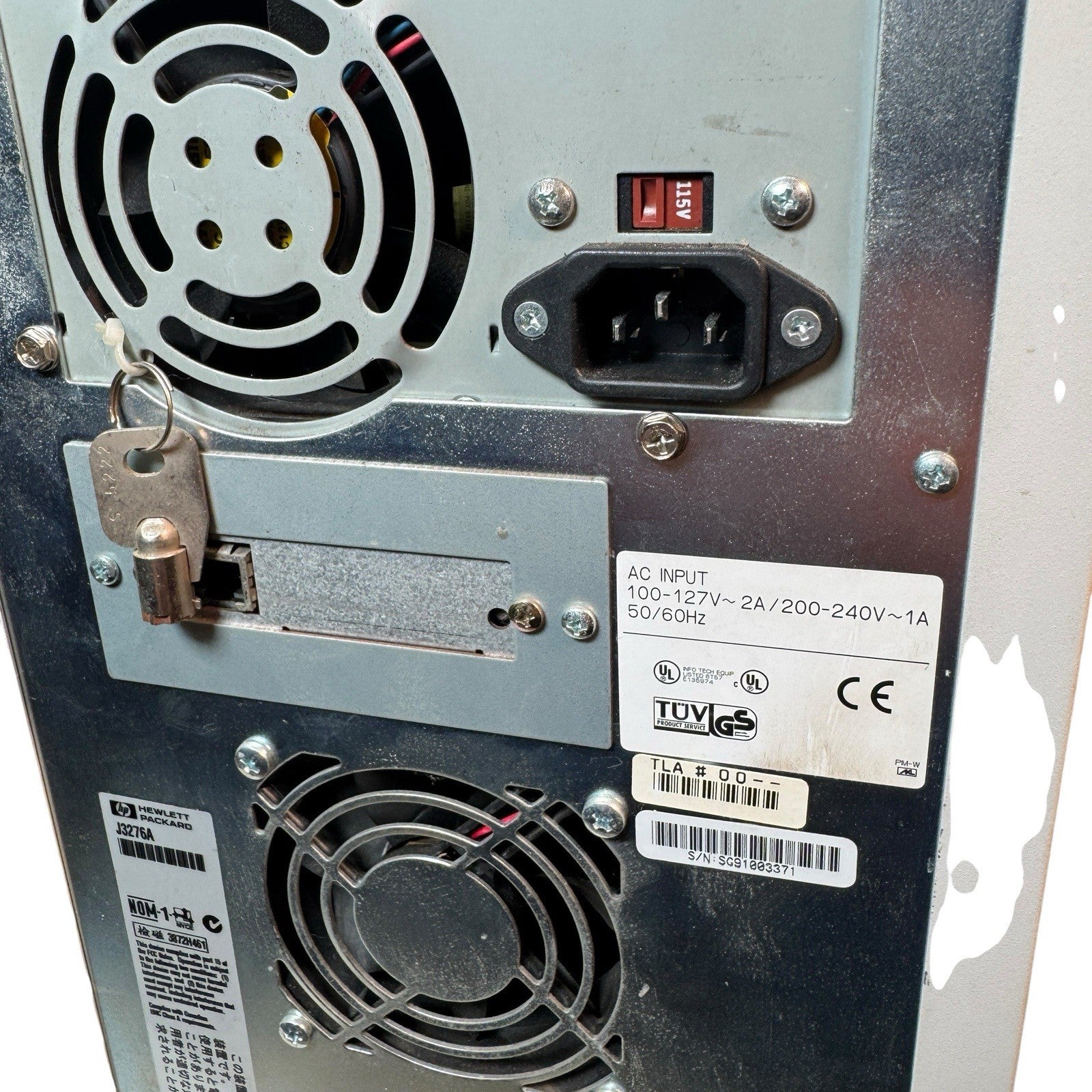 HP SureStore J3276A CD-ROM Tower Server with 6 HP CD-32X Drives & Key AS IS