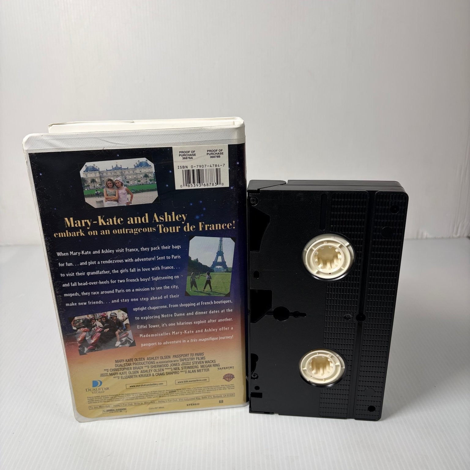 Passport to Paris VHS 1999 Family Comedy Mary-Kate & Ashley Olsen in Clamshell