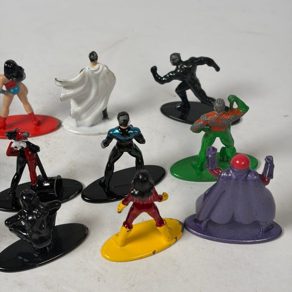 Jada Nano Metalfigs DC Comics Lot of 20 Diecast Mini Figures Batman Superman