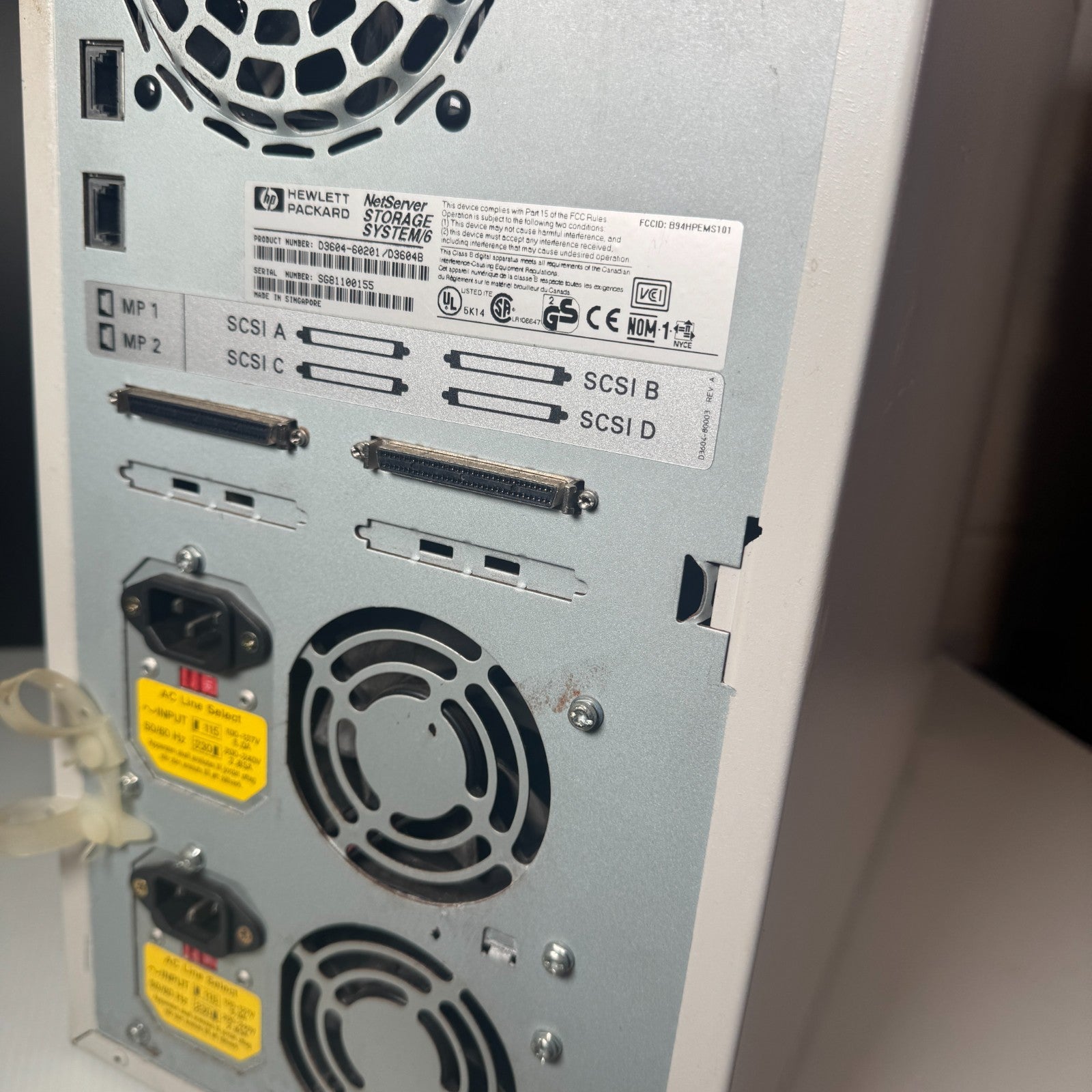 Vintage Hewlett Packard HP NetServer Storage System / 6 with 5 9GB Hard Drives