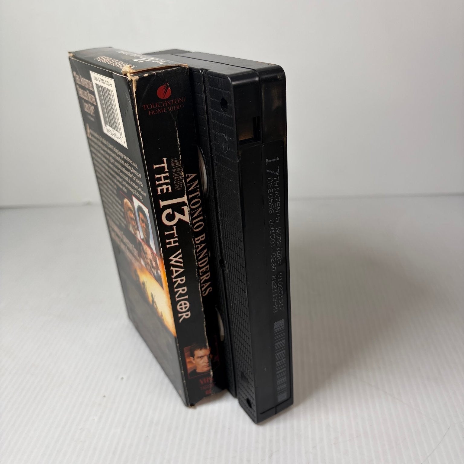 The 13th Warrior VHS 1999 Action Adventure Epic Antonio Banderas Touchstone
