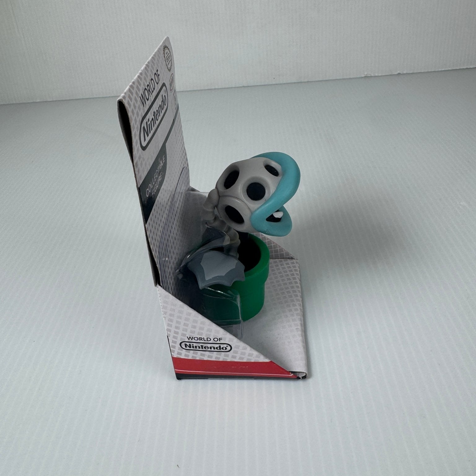 World of Nintendo Bone Piranha Plant 2.5" Figure Super Mario Jakks Pacific