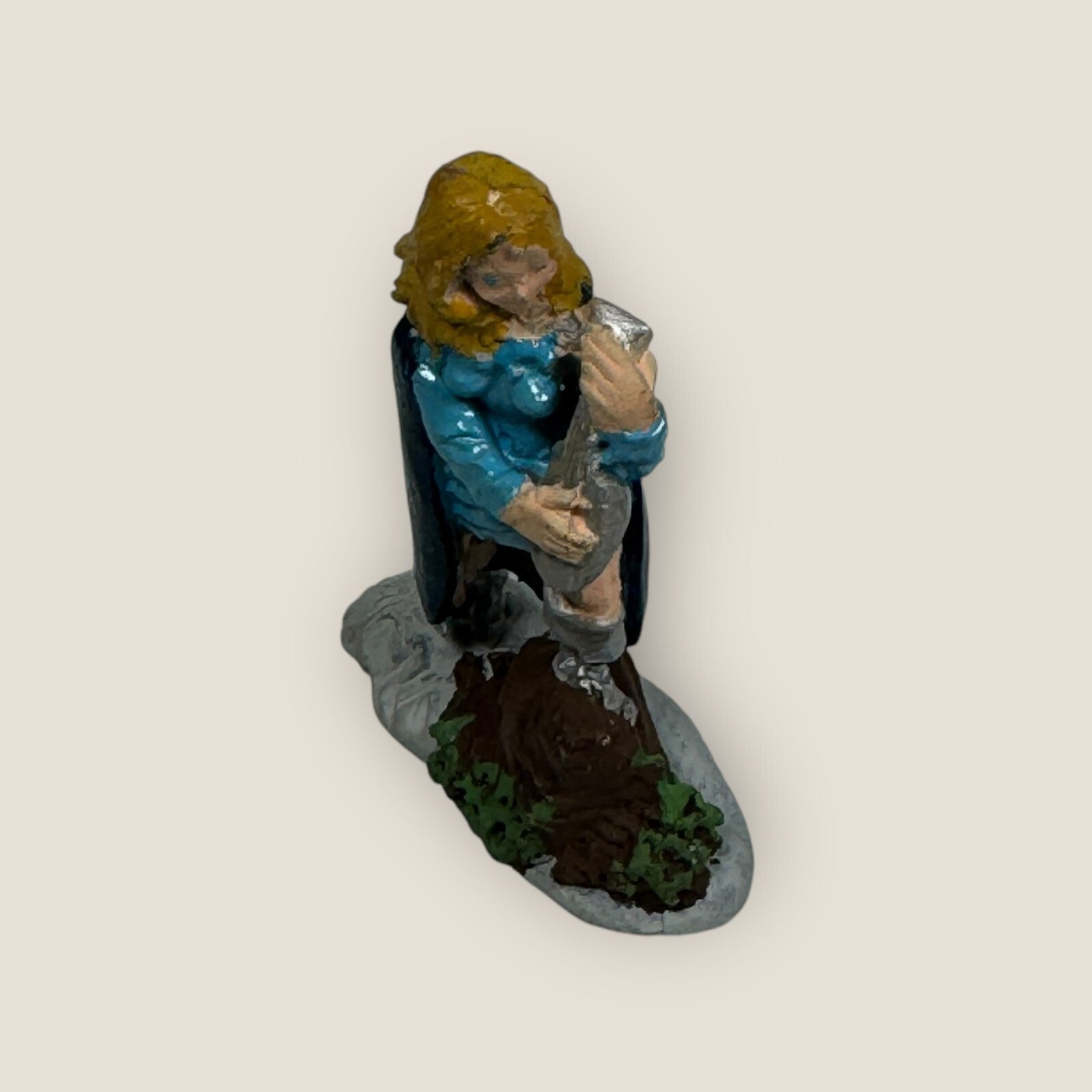 Dungeons & Dragons Lot of 2 Bards 1 Female, 1 Male Lead Miniatures Grenadier