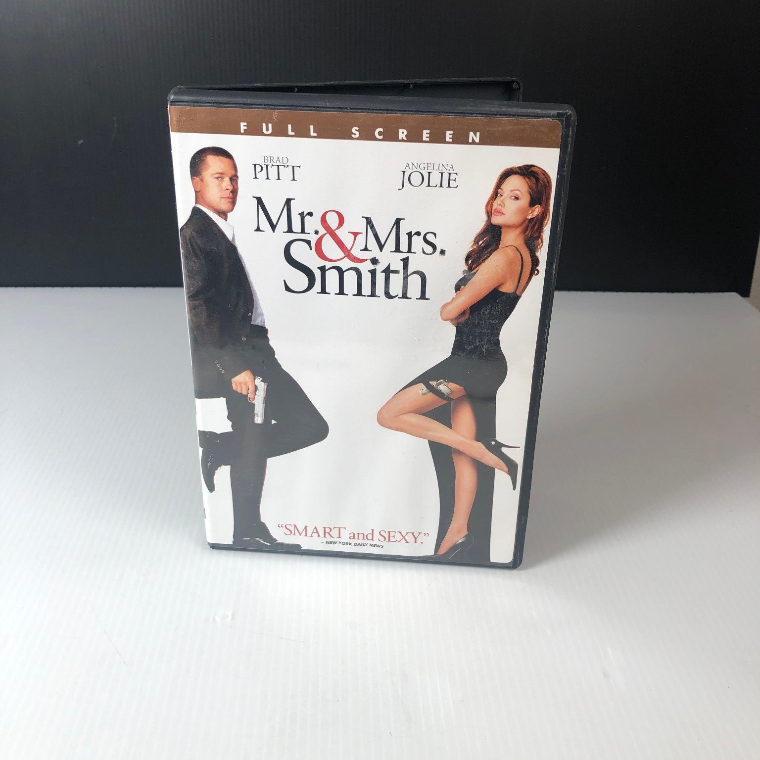 Mr. & Mrs. Smith DVD 2005 Full Screen Brad Pitt Angelina Jolie