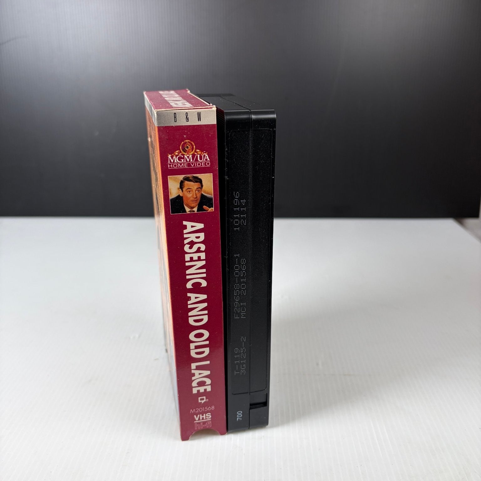 Arsenic and Old Lace VHS 1944 Classic Comedy Original Release MGM/UA
