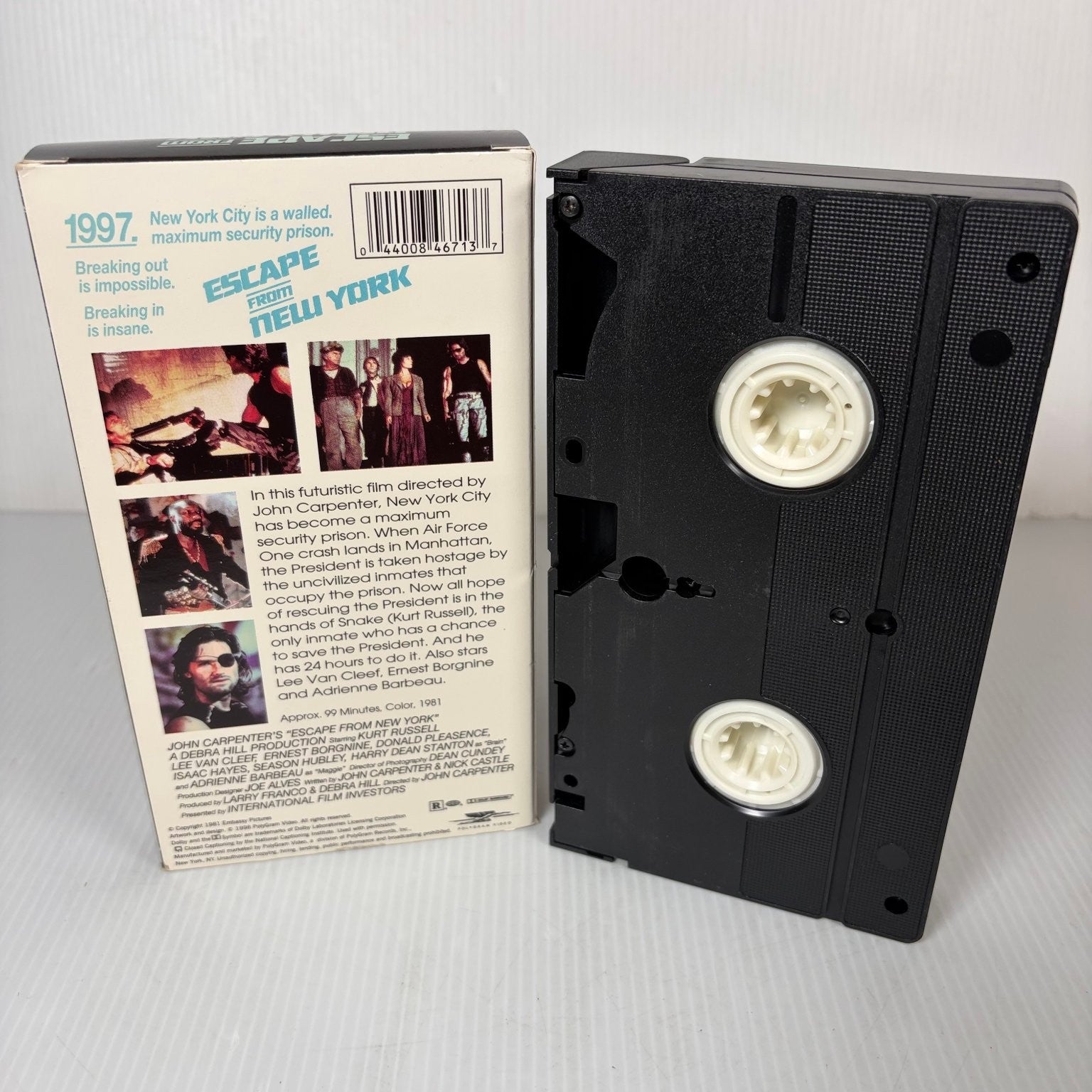 Escape From New York VHS 1981 Sci-Fi Action Cult Classic MGM/UA Home Video