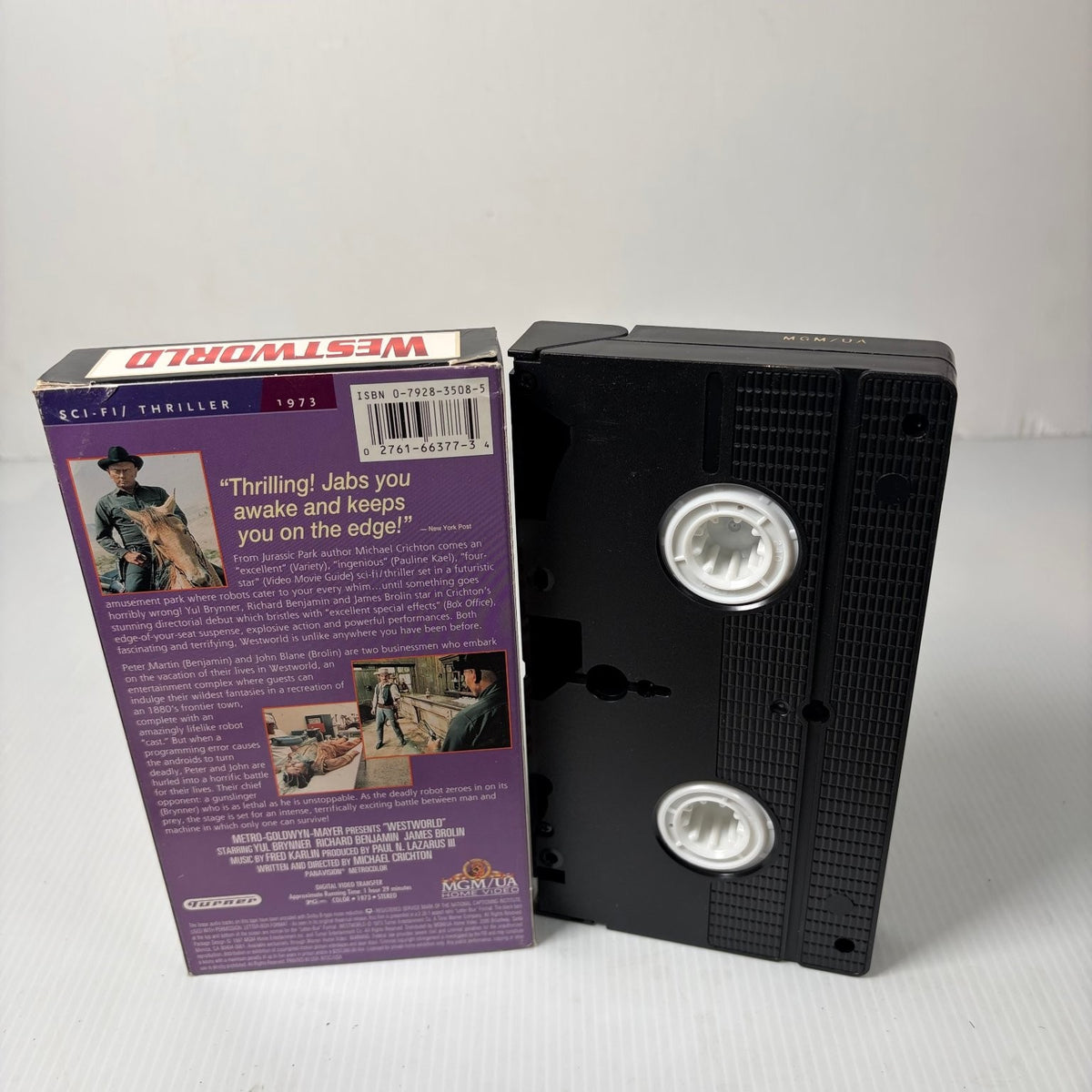 Westworld VHS 1973 Sci-Fi Thriller Deluxe Widescreen Edition MGM/UA