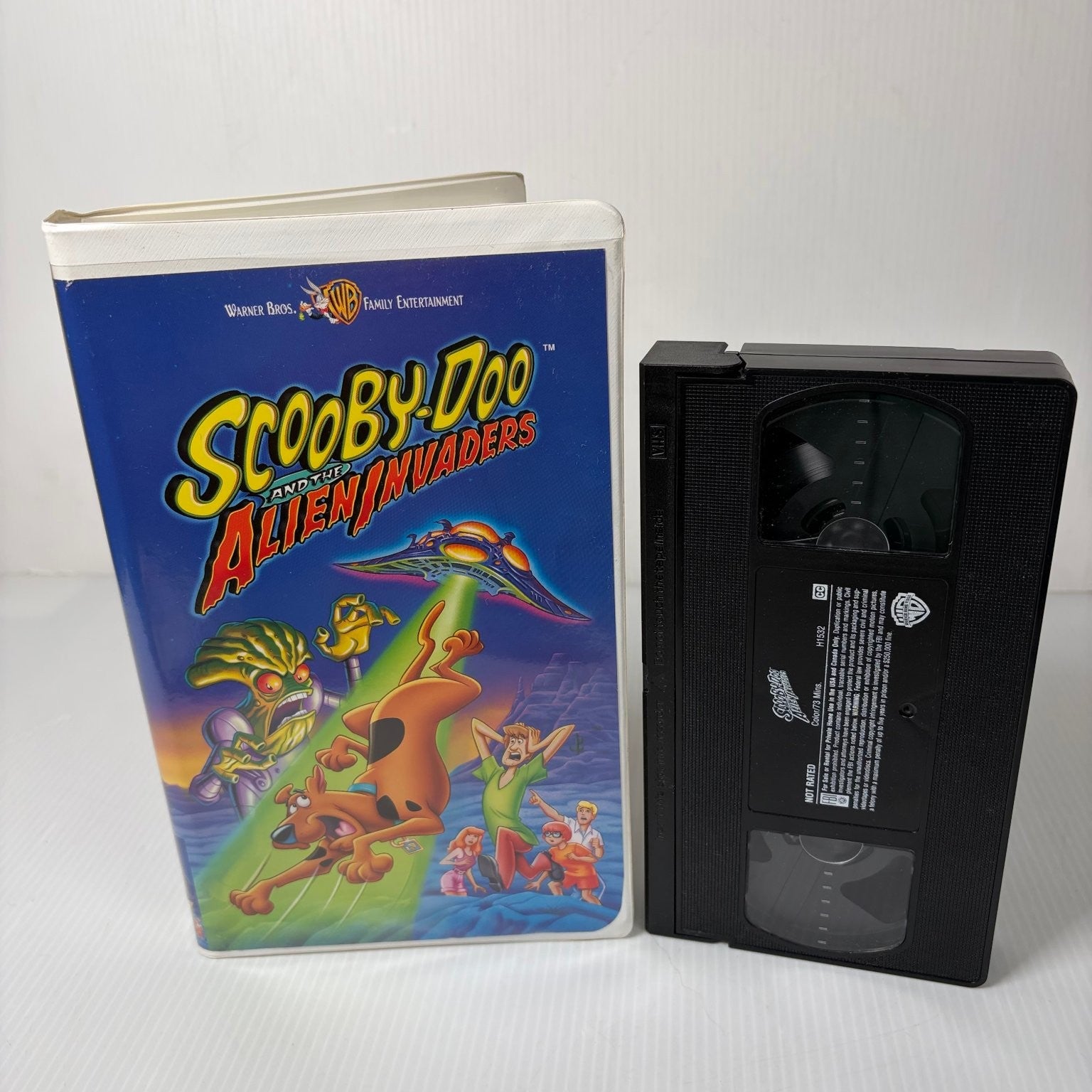 Scooby-Doo and the Alien Invaders VHS 2000 Animated Sci-Fi in Clamshell Case