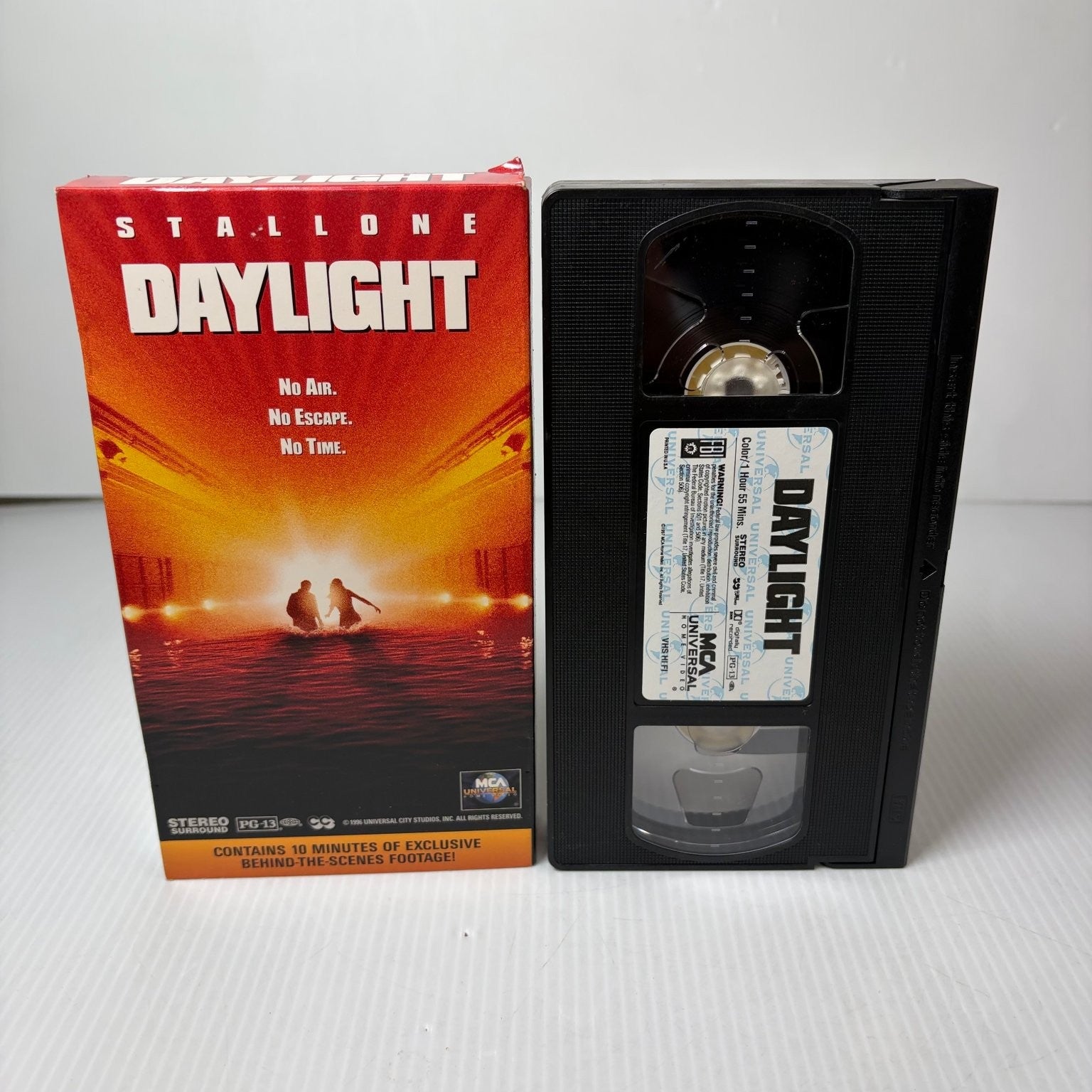 Daylight VHS 1998 Action Thriller Sylvester Stallone MCA Universal