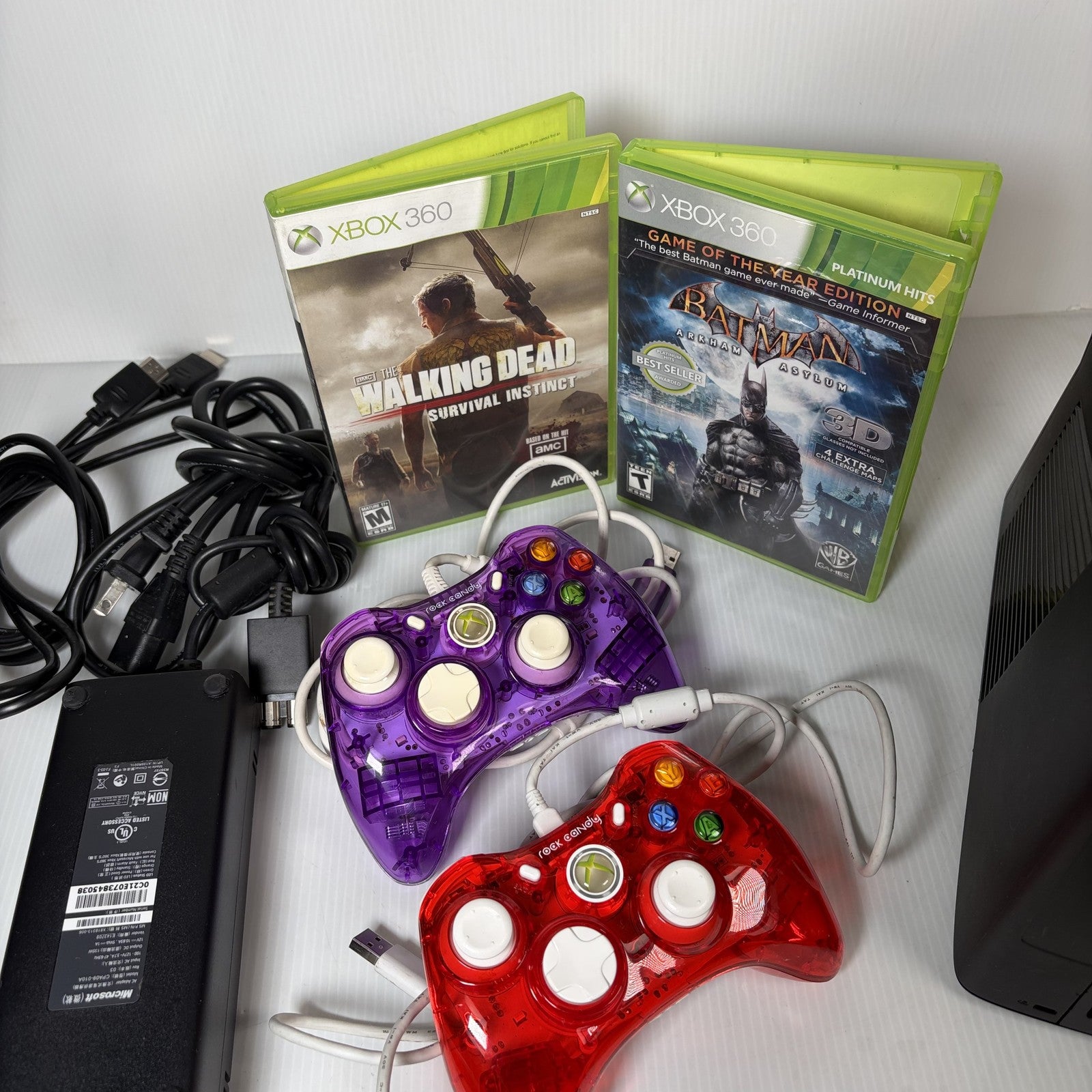 Microsoft Xbox 360 1439 Model S Console 4GB with 2 Wired Controllers & 2 Games