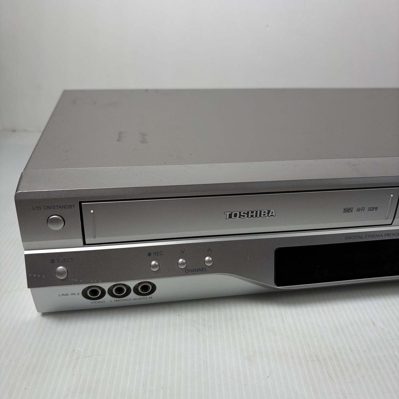 Toshiba SD-V393SU DVD Player VCR Combo VHS Hi-Fi Stereo Progressive Scan