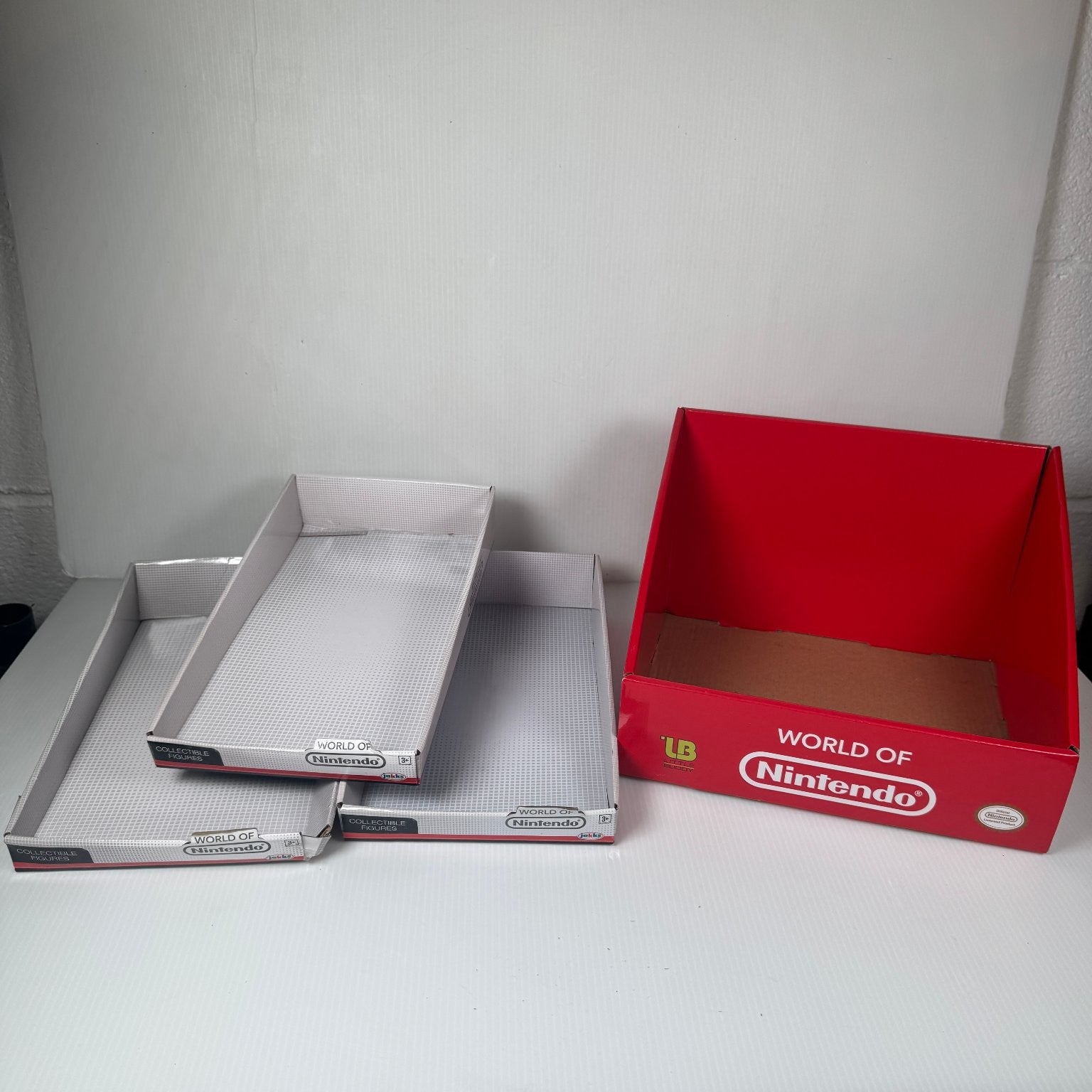 World of Nintendo Lot of 4 Collectible Figure Display Boxes Video Game Store