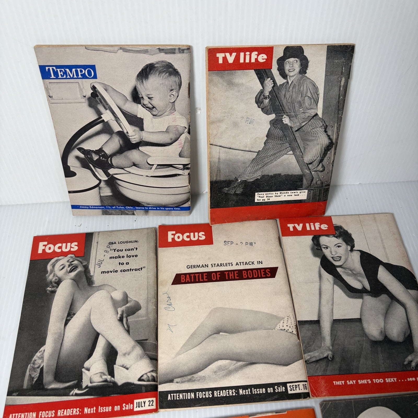 Vintage 1950s Magazine Lot Tempo TV Life Focus Show Exclusive News Pin-Up Bikini