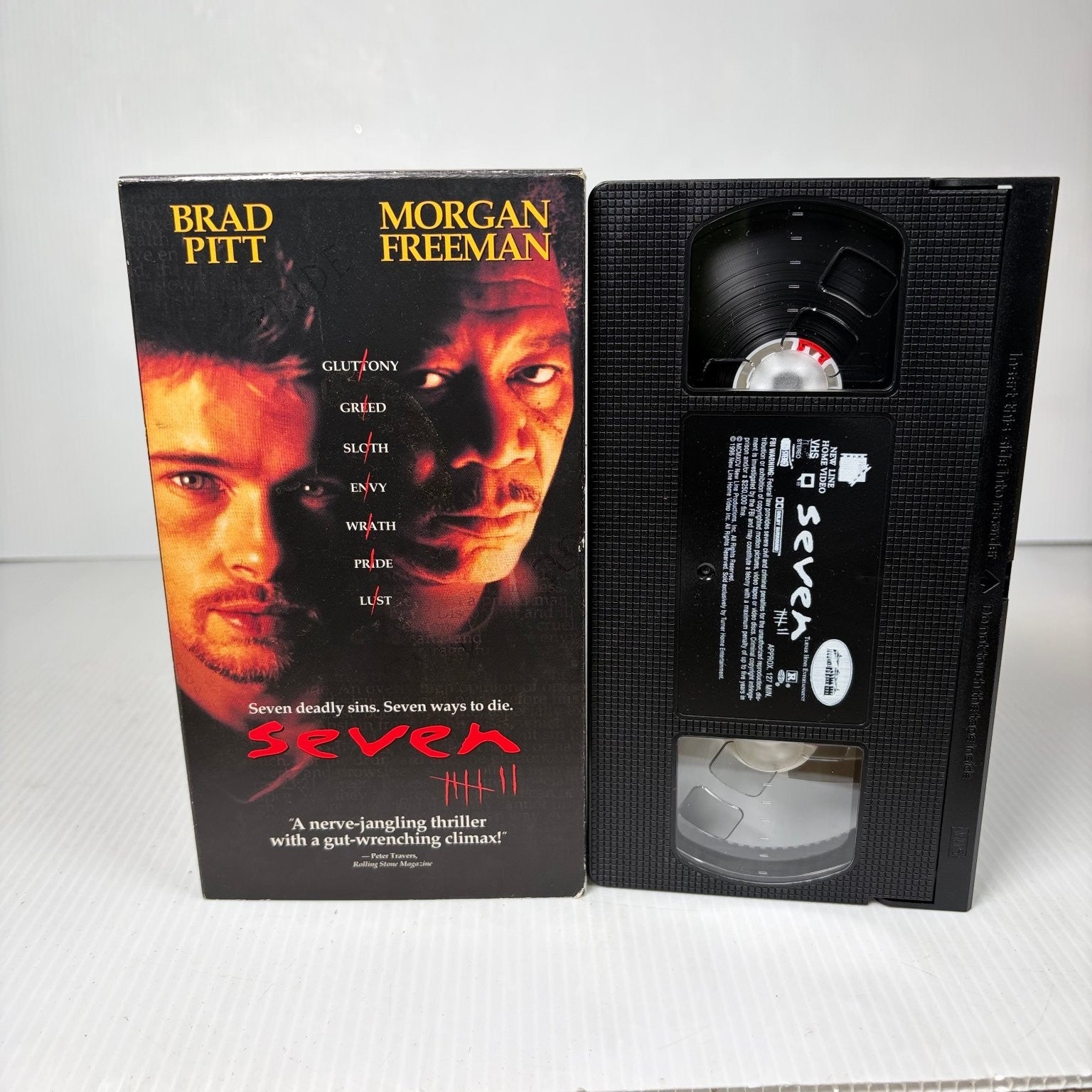 Seven VHS 1995 Psychological Thriller Brad Pitt Morgan Freeman New Line Home