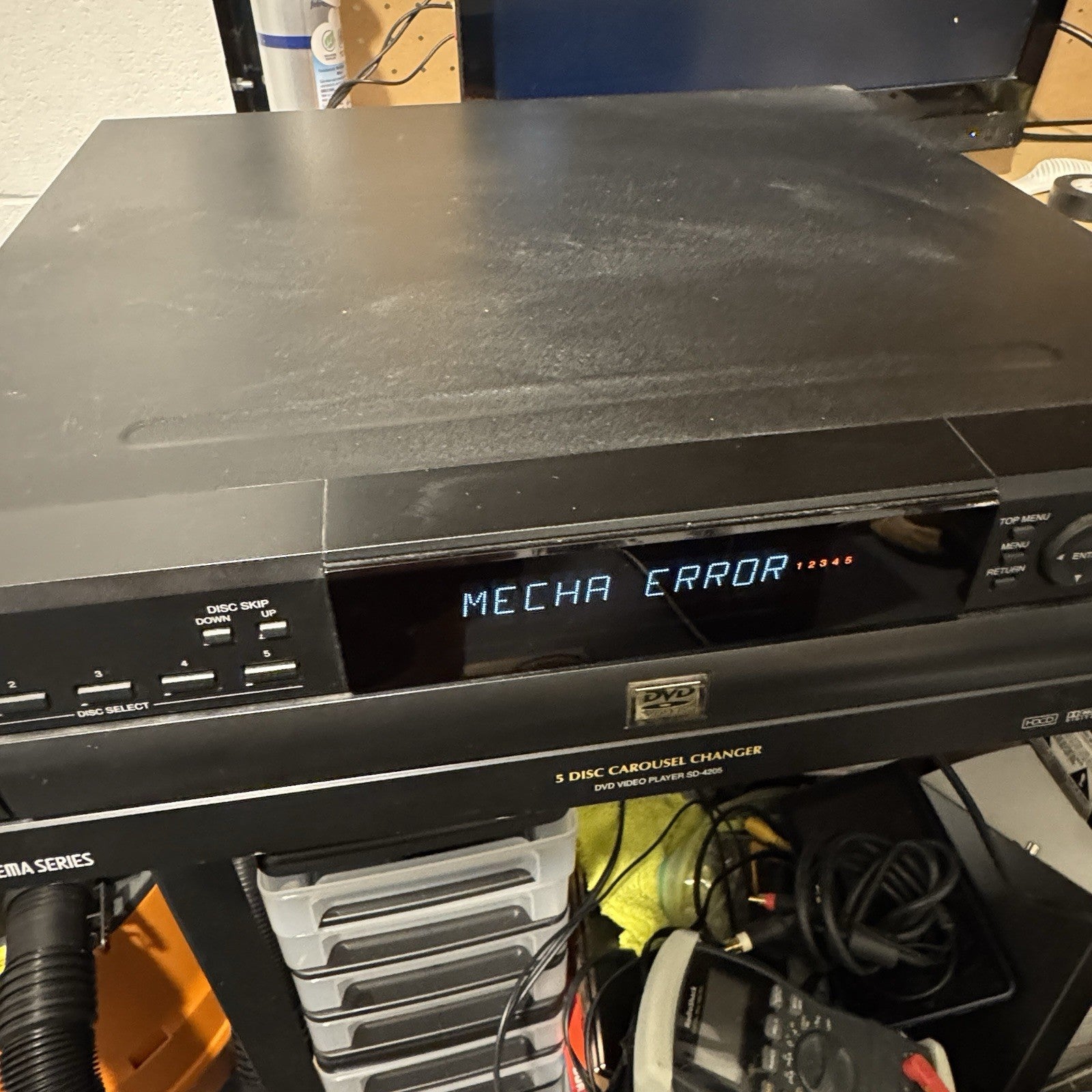 Toshiba Cinema Series 5 Disc CD  & DVD Video Player SD-4205 AS IS For Parts