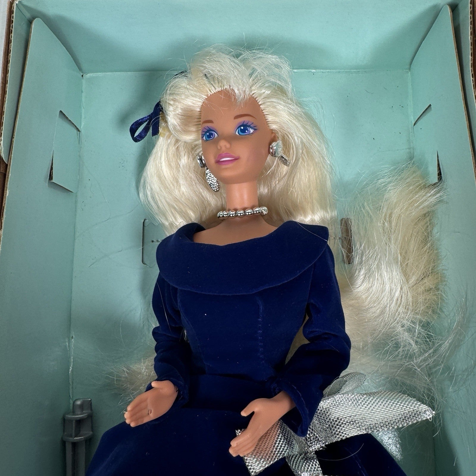 WINTER VELVET Barbie Doll Blonde Avon Special Edition Mattel 1995