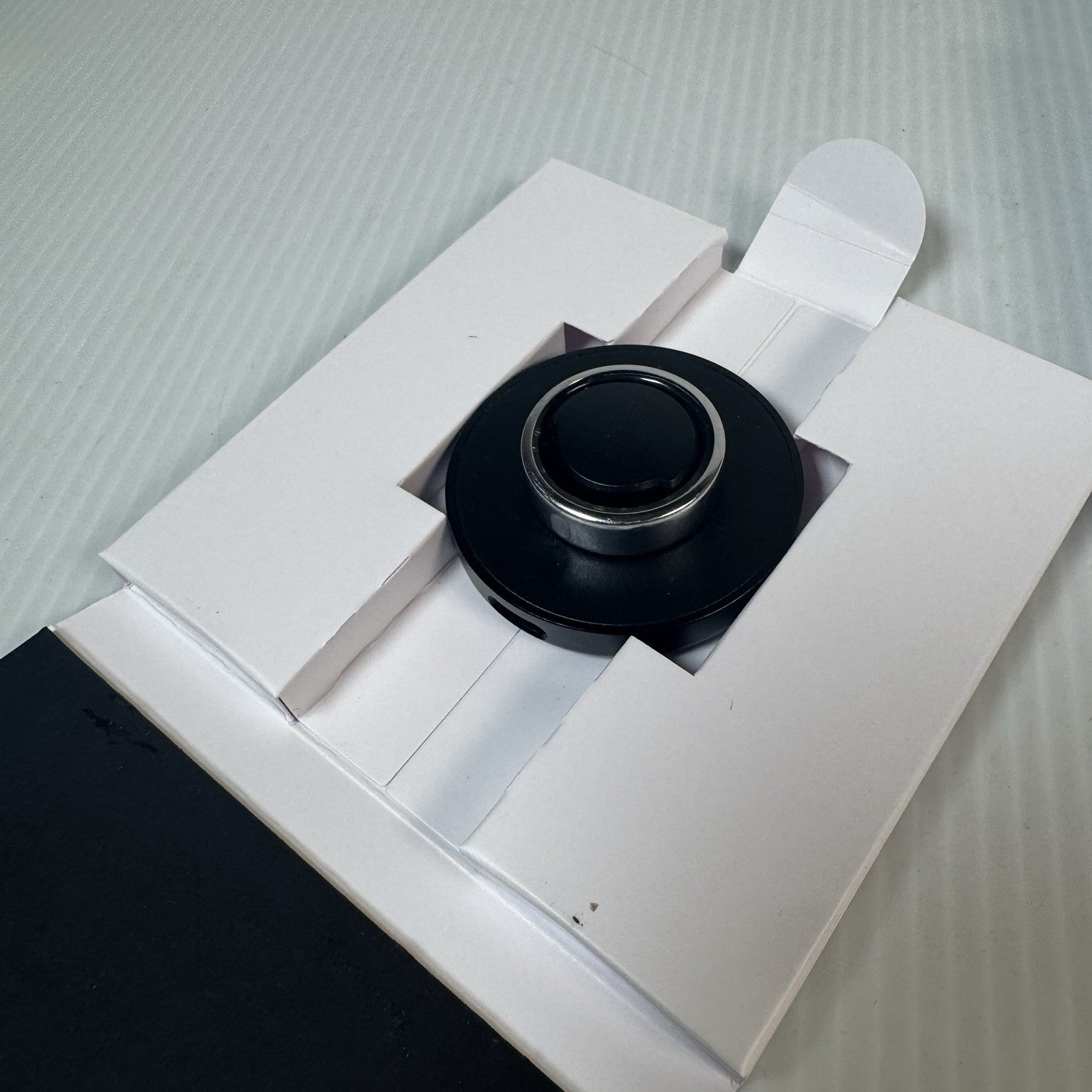 Oura Ring Gen 3 Size 11 Complete with Charger in Silver