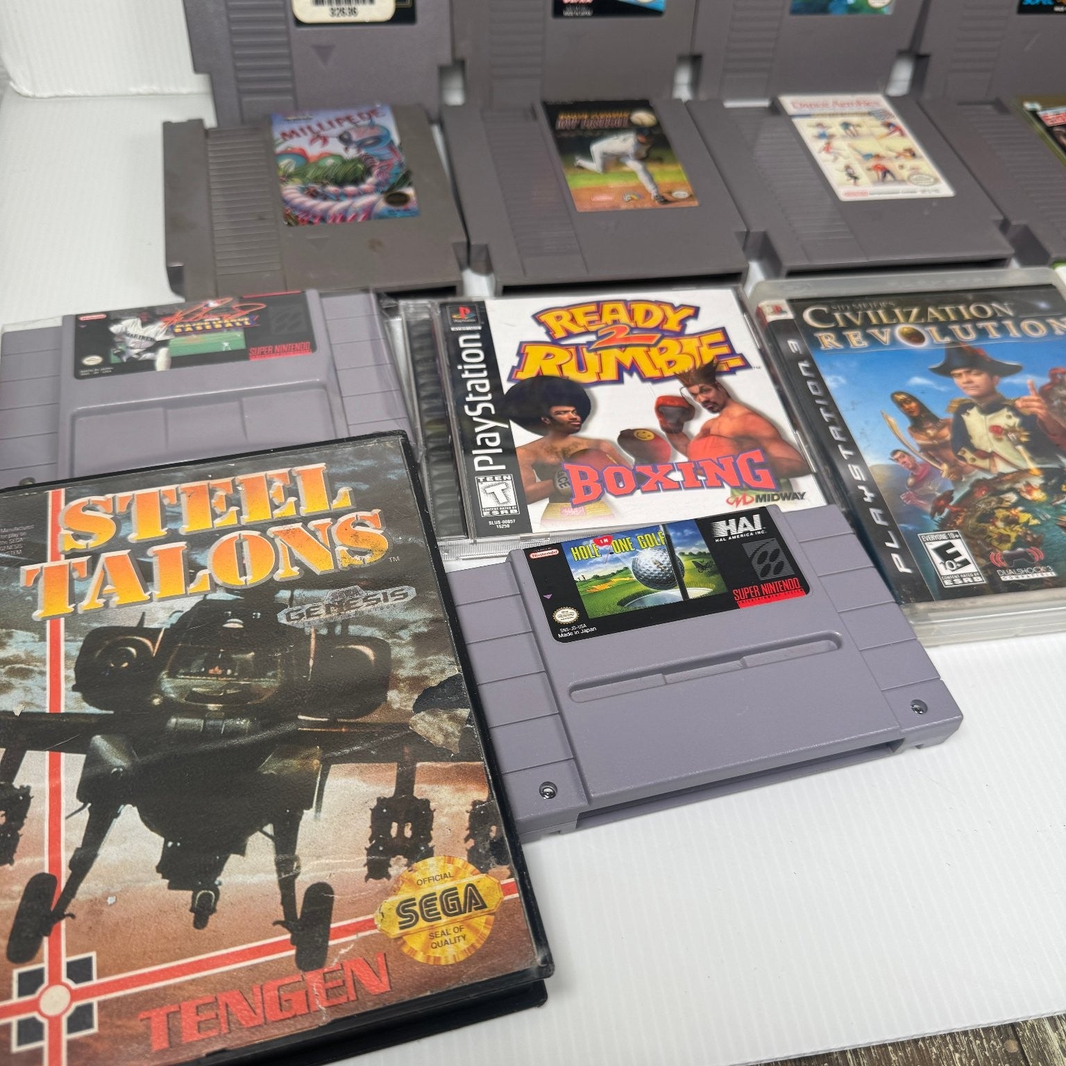 Mixed Lot of 20 Retro Games NES, Genesis, Xbox 360 & More Red Dead Redemption