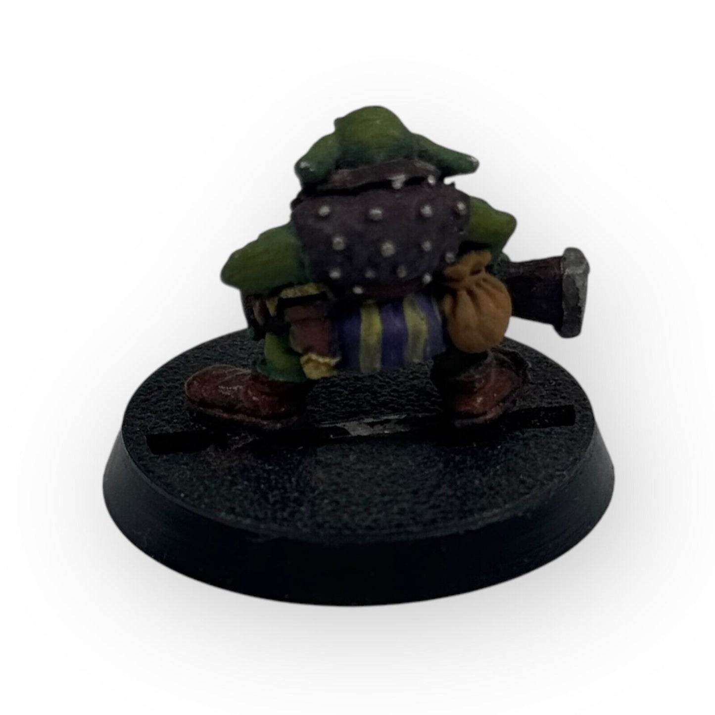 Warhammer 40K Rogue Trader Gretchin Armed with a Blunderbuss 10 Painted