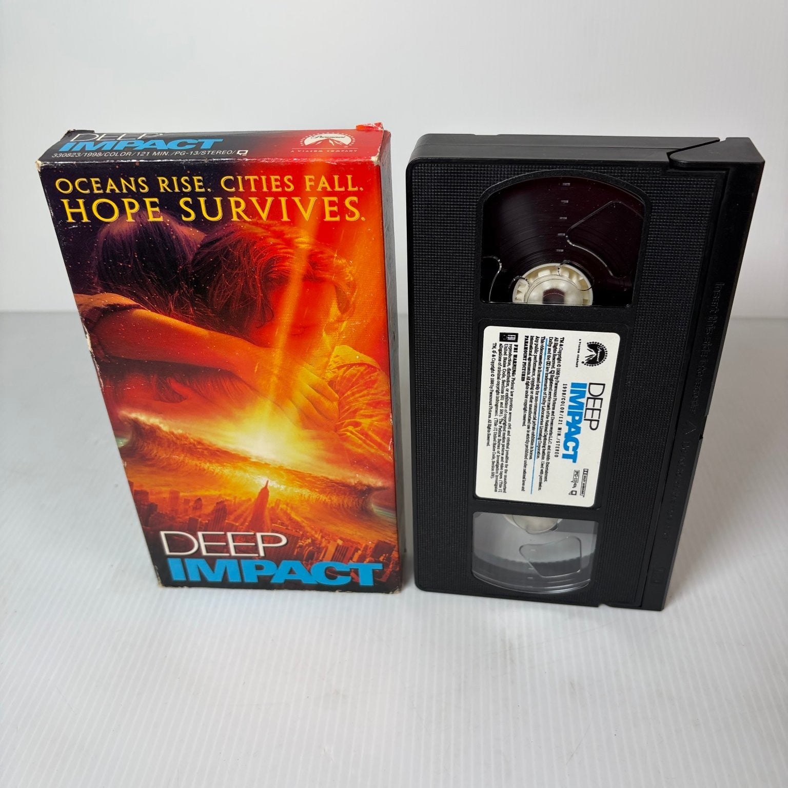 Deep Impact VHS 1998 Disaster Sci-Fi Movie Paramount Pictures Original Release
