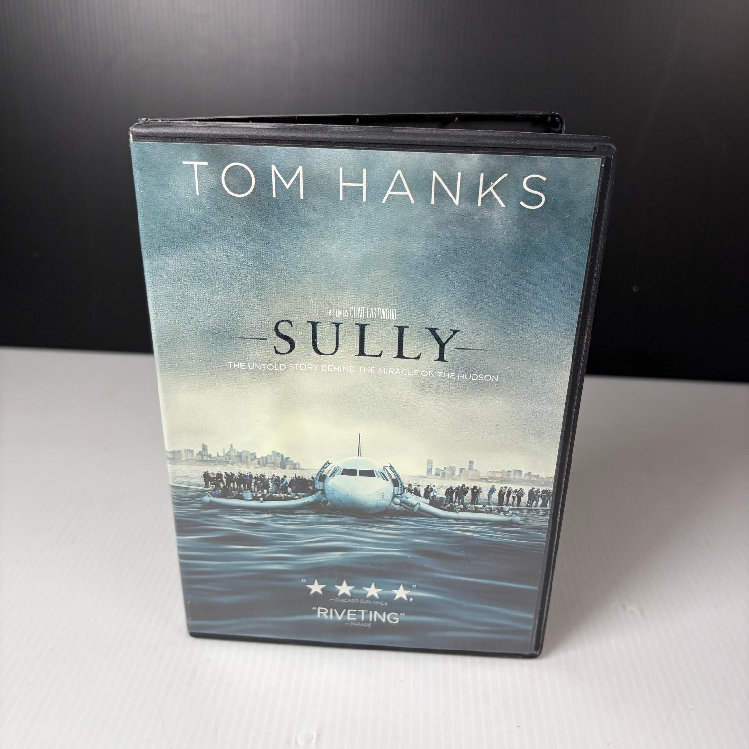 Sully DVD 2016 Tom Hanks Clint Eastwood Miracle on the Hudson
