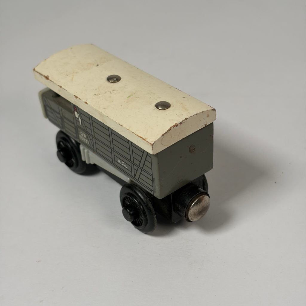Thomas & Friends Wooden Railway Toad Brake Van GW 56831 Magnetic Train Car