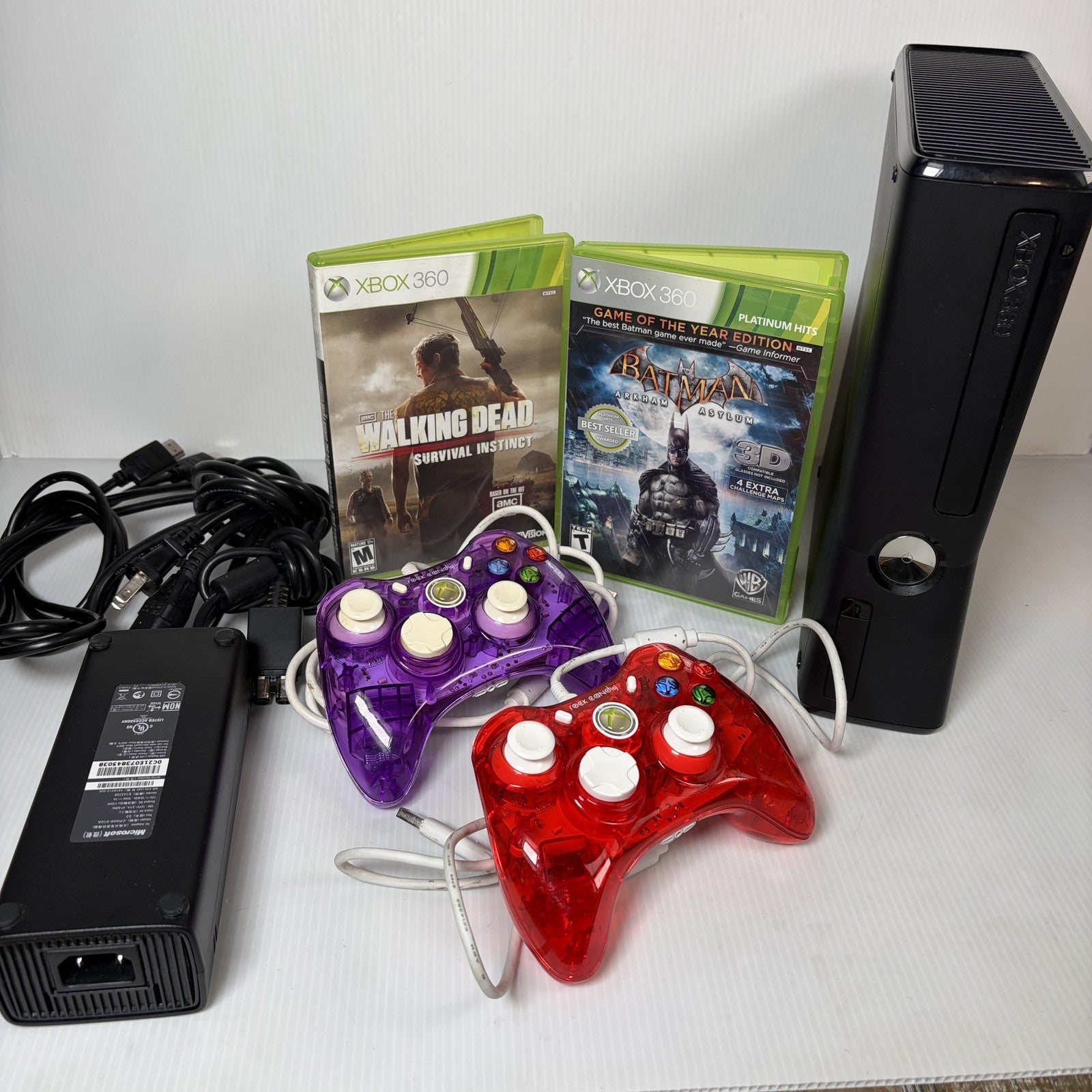 Microsoft Xbox 360 1439 Model S Console 4GB with 2 Wired Controllers & 2 Games