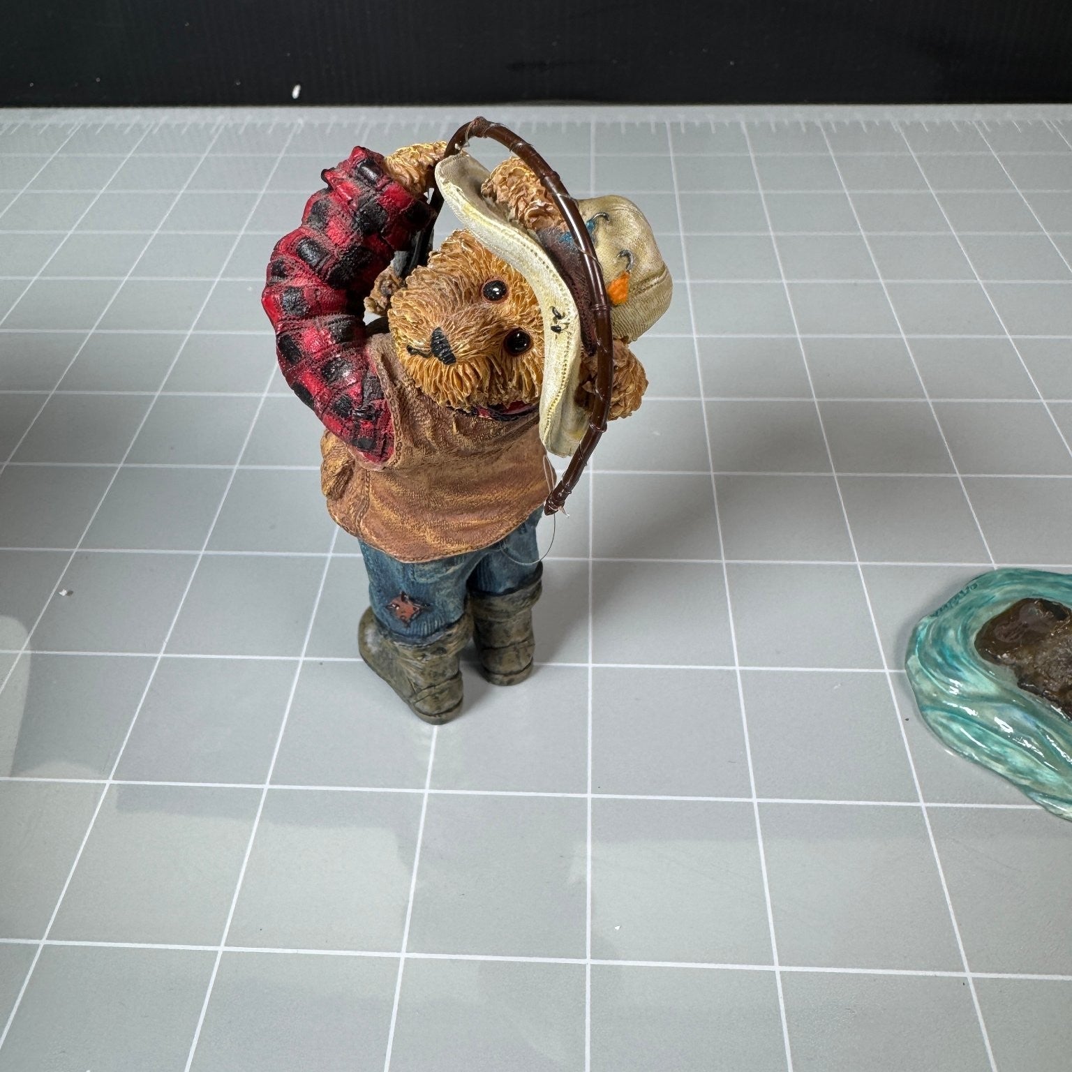 Willie Caught it Hook, Line & Sinker Boyds Collection Figurine Style 2277946