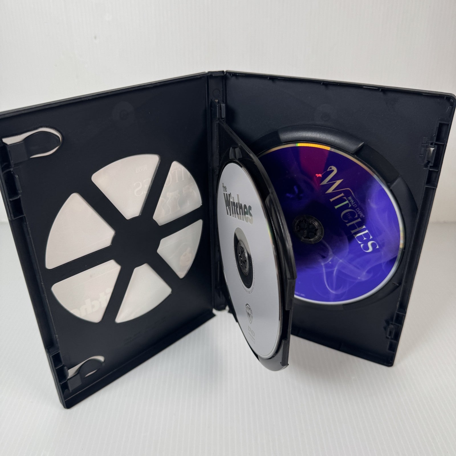 The Witches DVD 2020 2-Film Collection Anne Hathaway Octavia Spencer