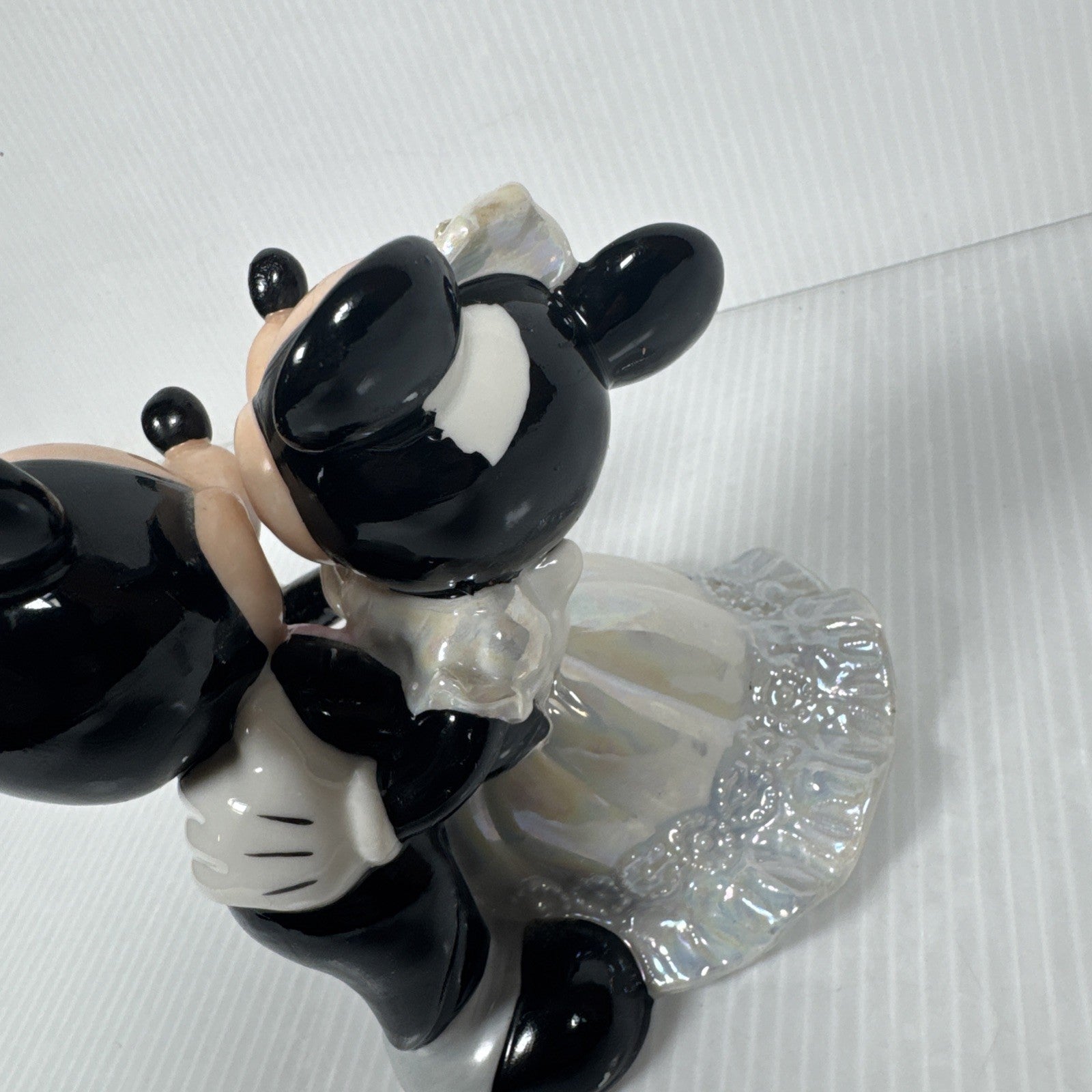 Disney Mickey and Minnie Mouse Bride and Groom Porcelain Figurine / Cake Topper