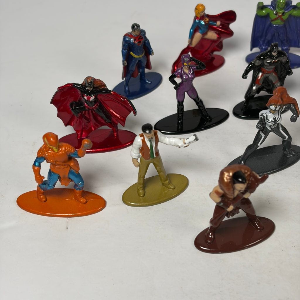 Jada Nano Metalfigs DC Comics Lot of 20 Diecast Mini Figures Batman Superman