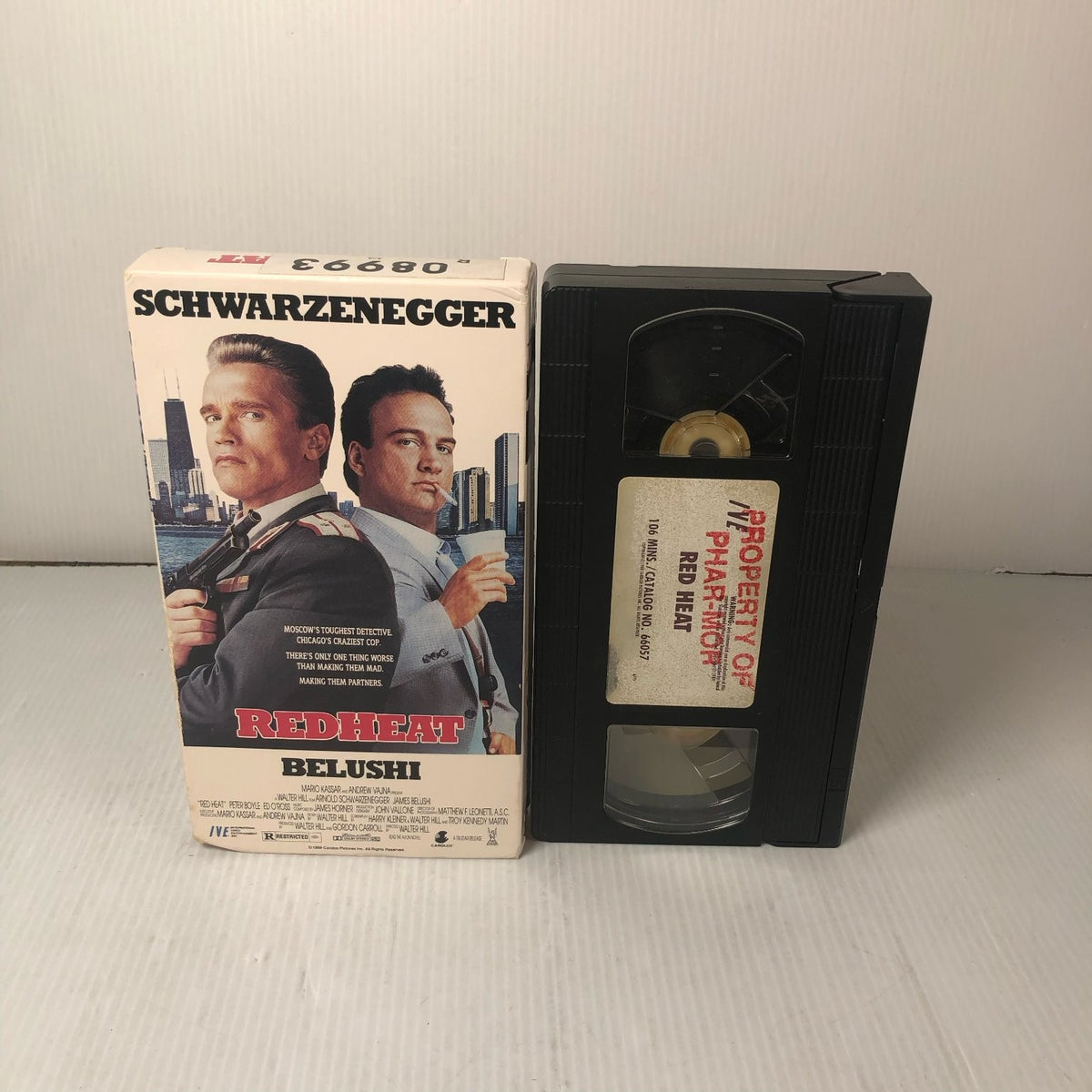 Red Heat VHS 1988 Action Comedy Arnold Schwarzenegger James Belushi IVE